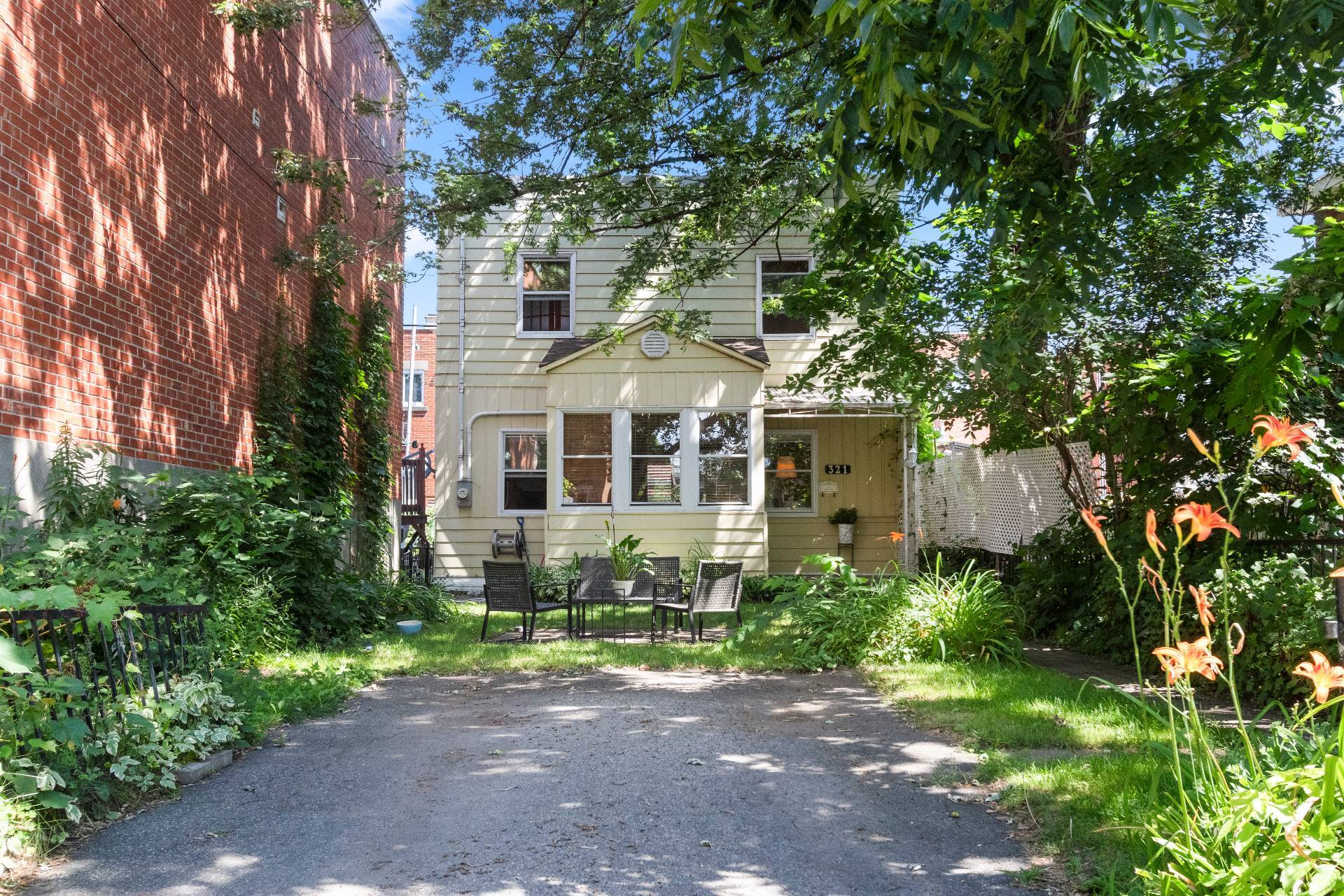 MLS: 18359293