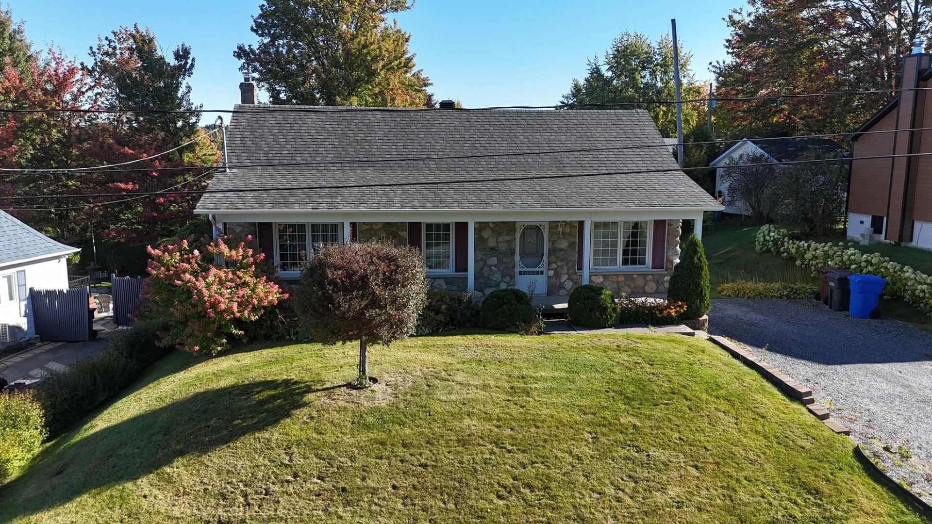 MLS: 25942715