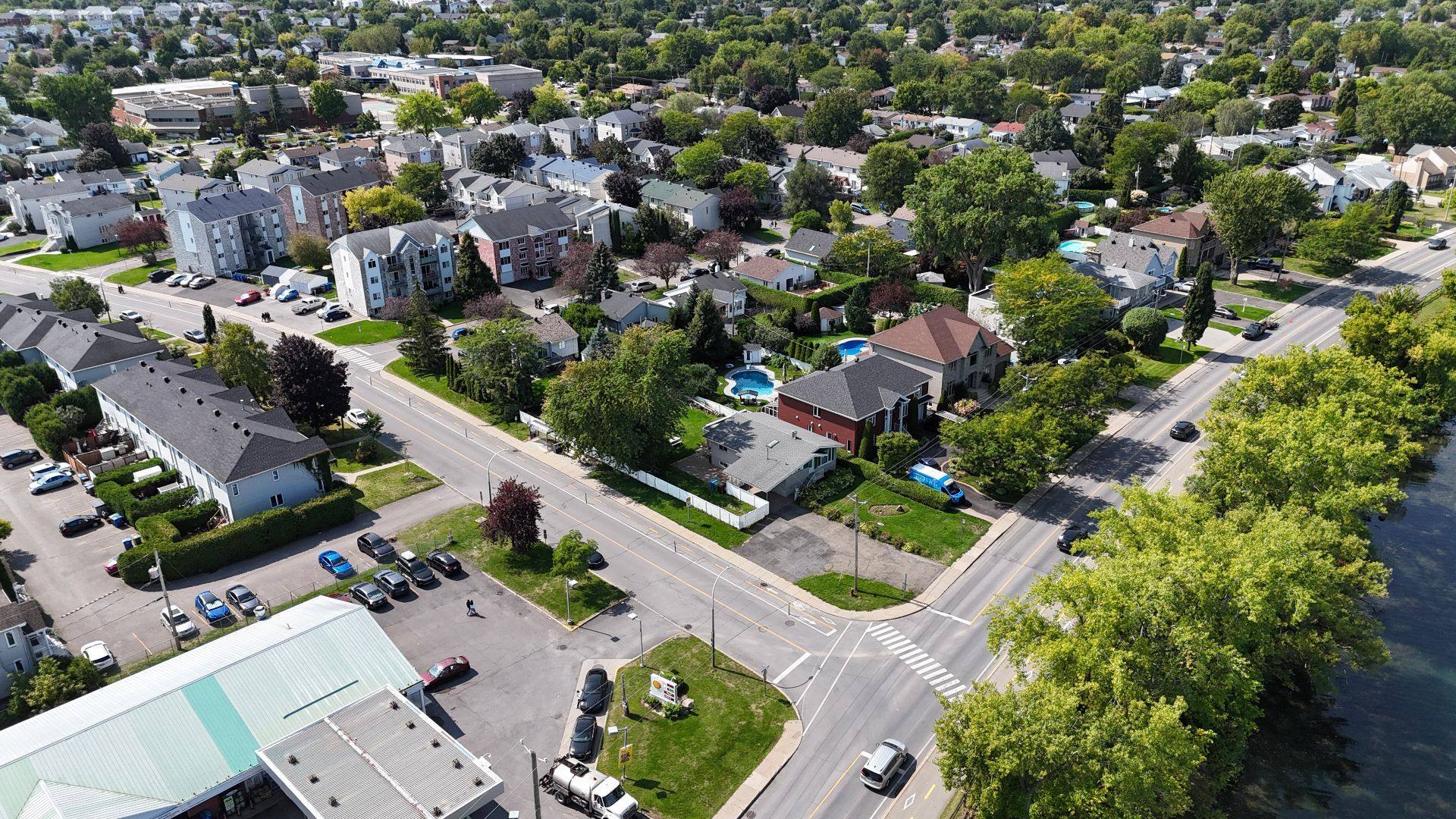 MLS: 27812840
