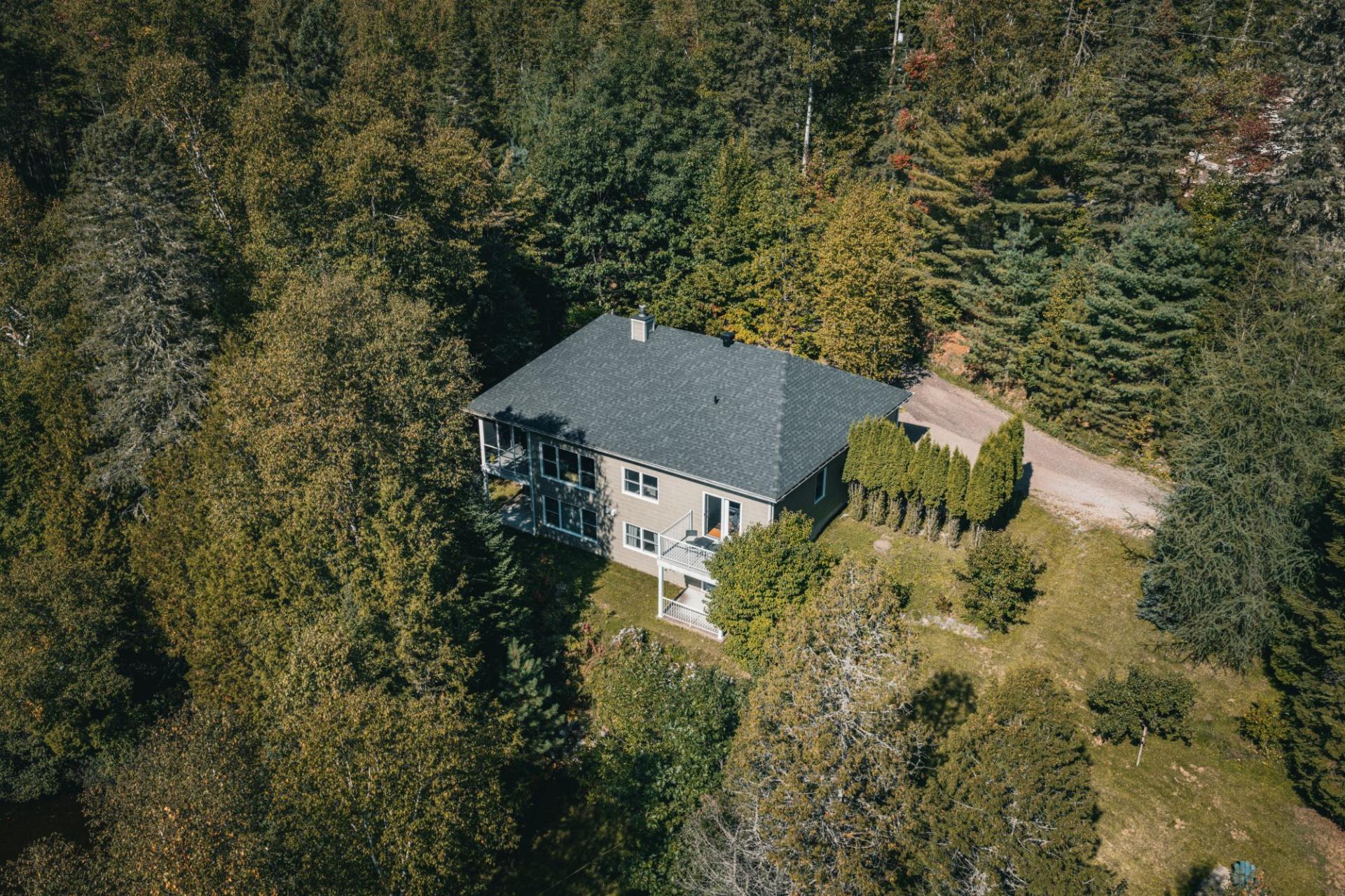 MLS: 25841275