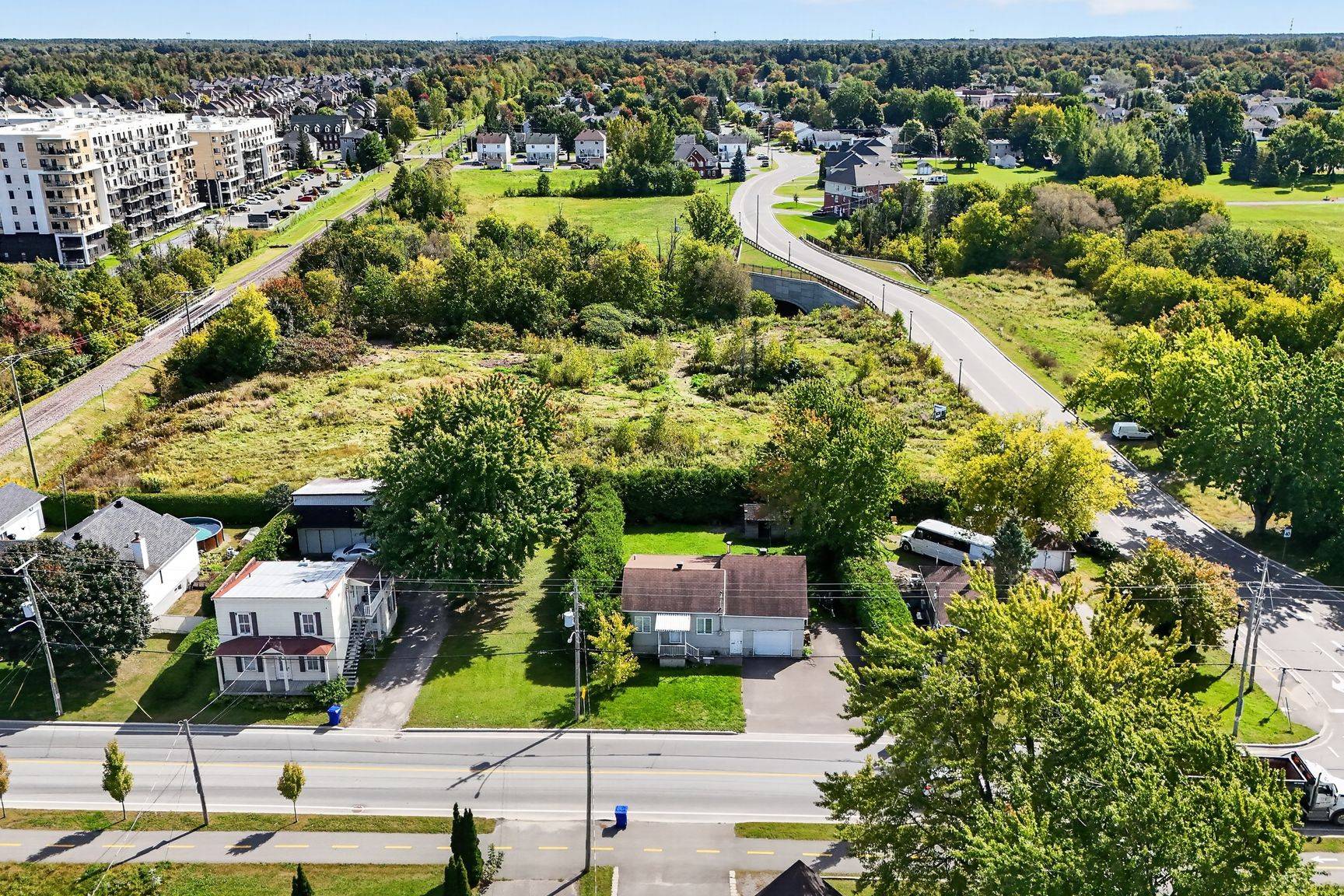 MLS: 22140610