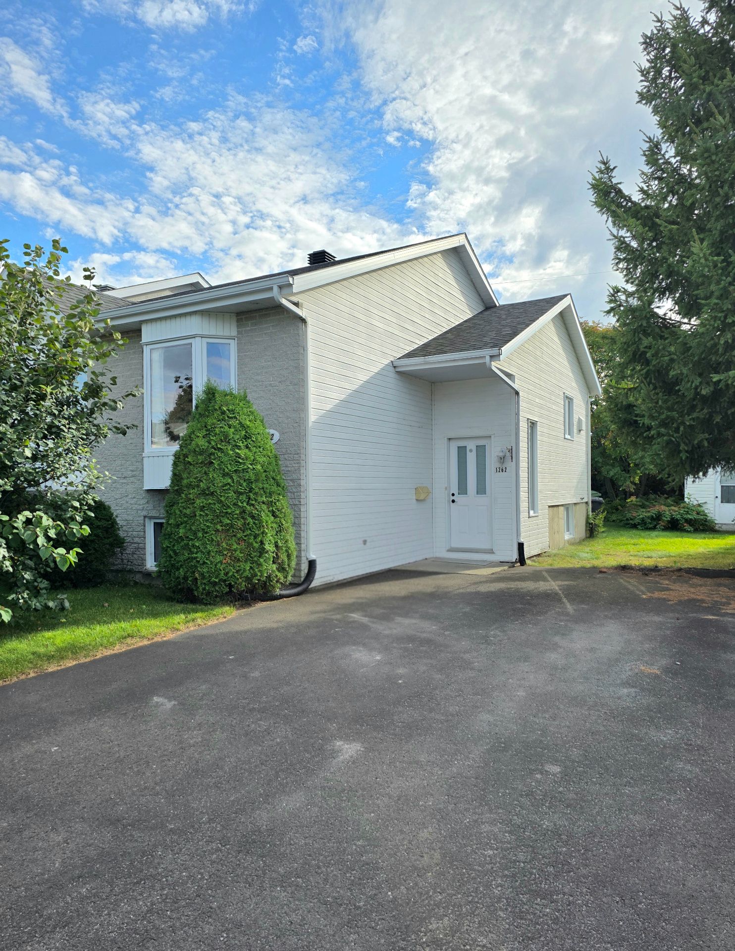MLS: 17076004