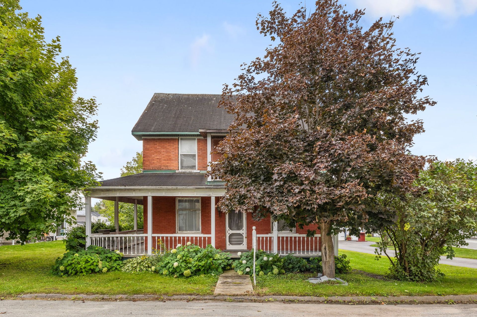 MLS: 17240087