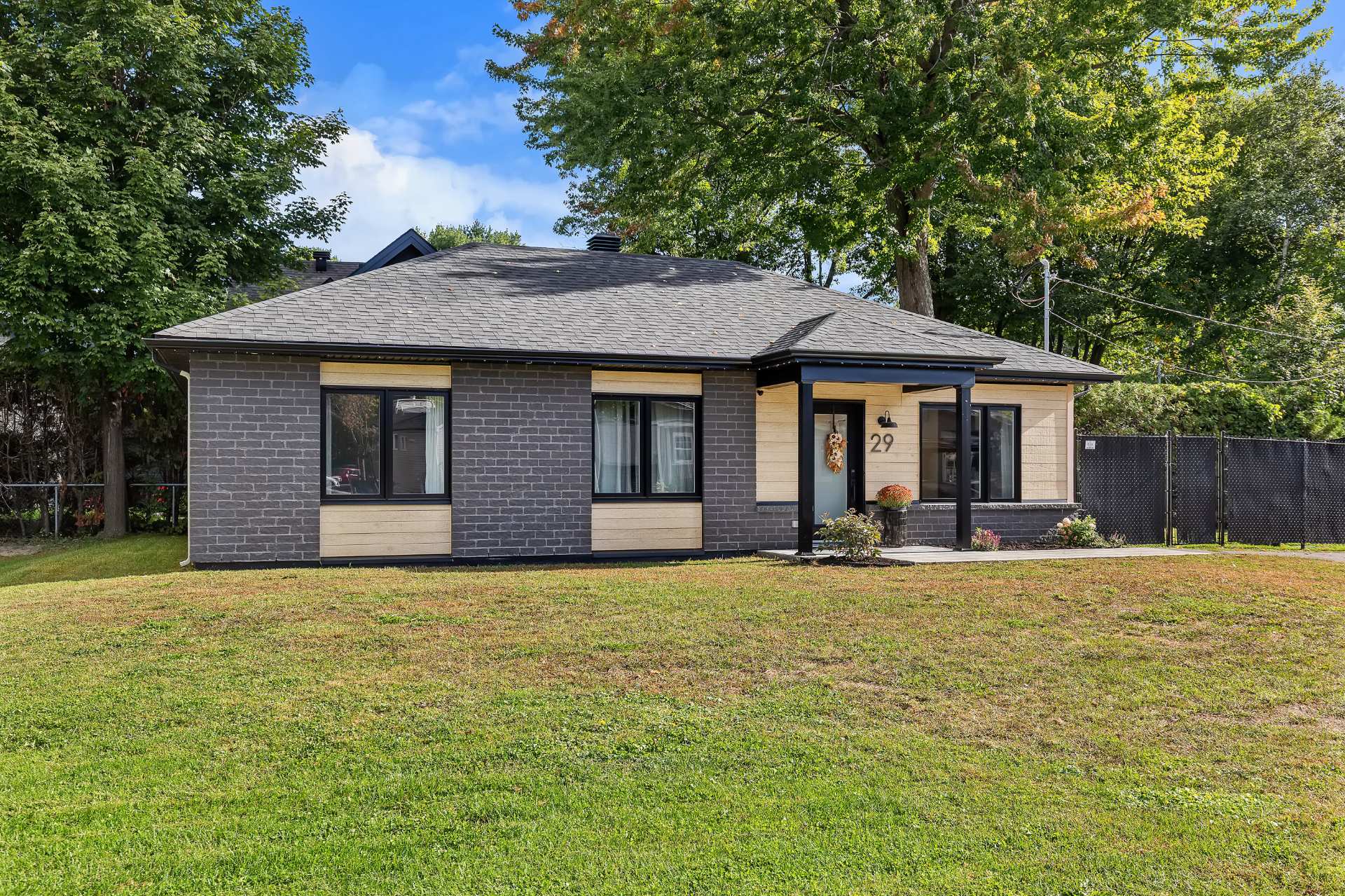 MLS: 14745570