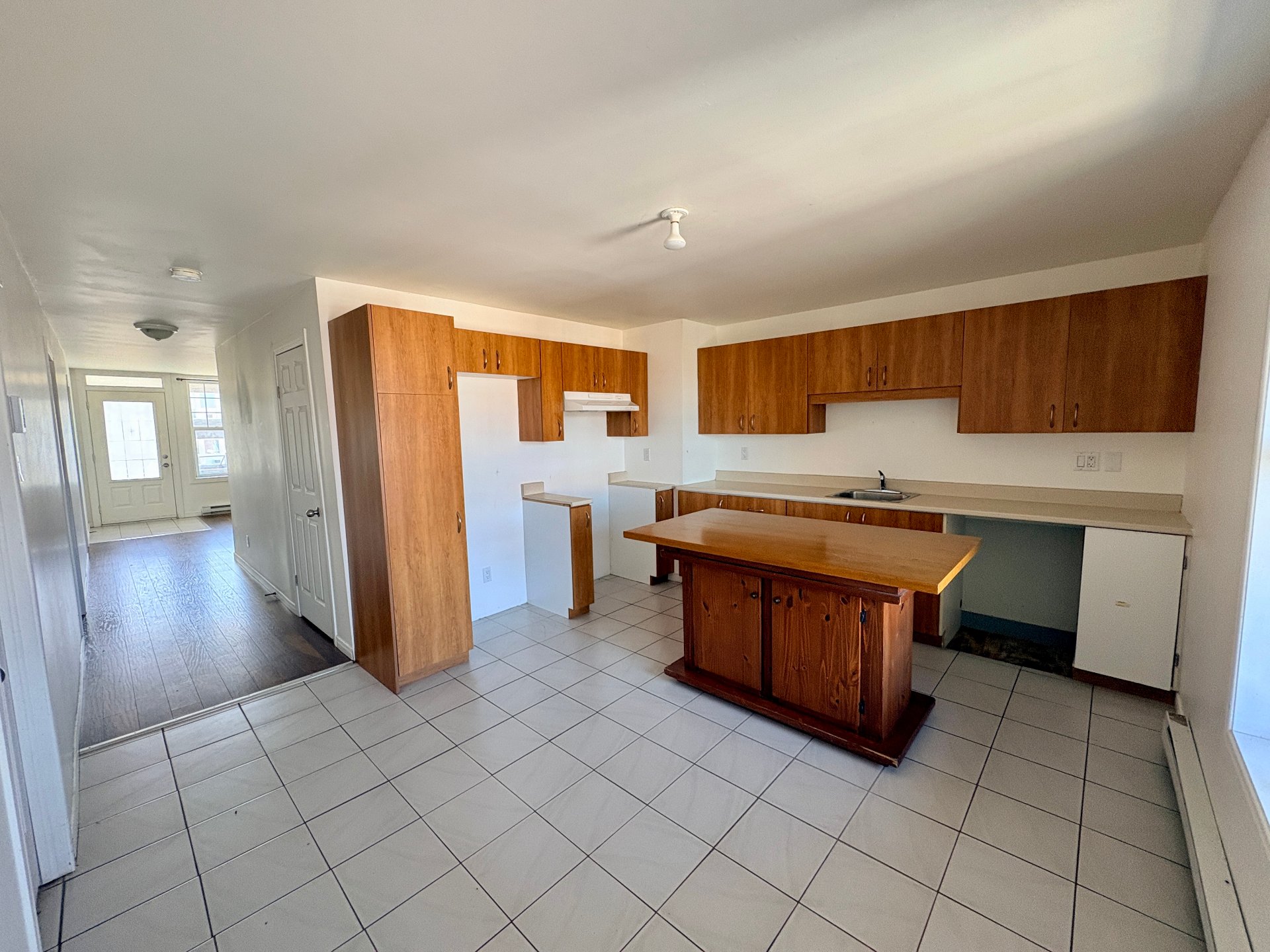 MLS: 28165057
