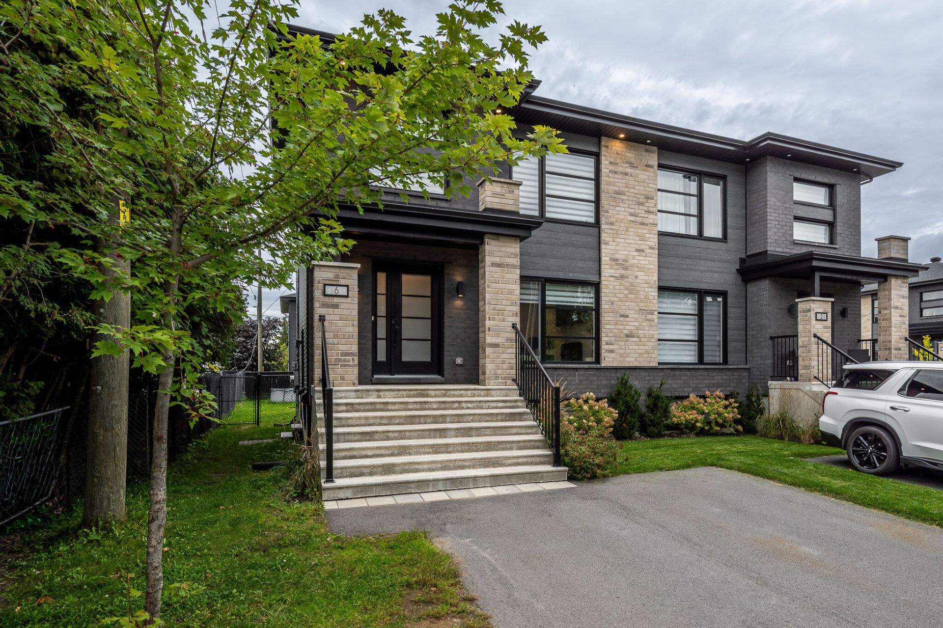 MLS: 19043834