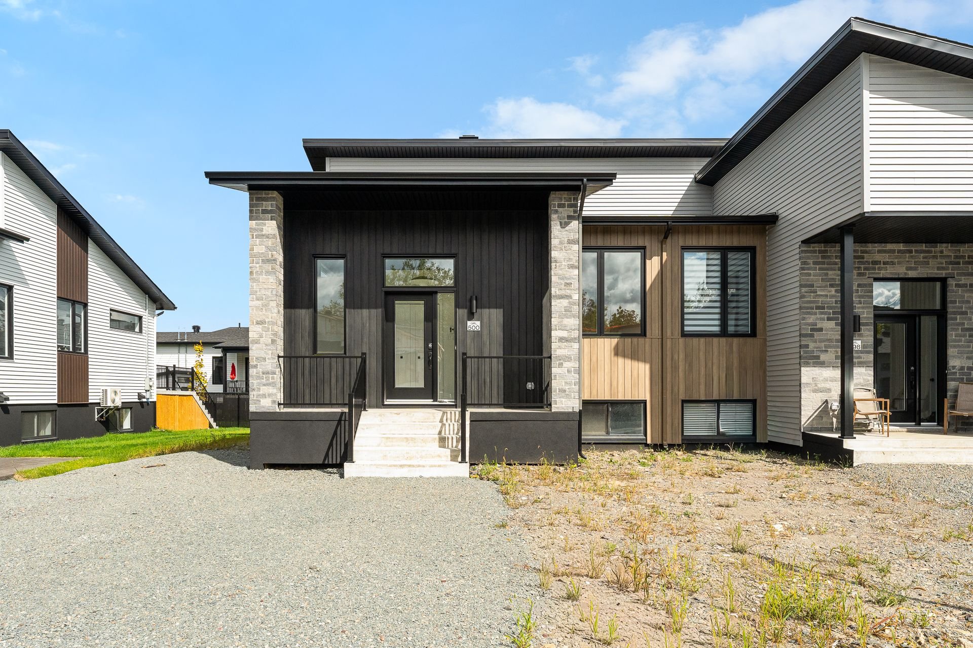 MLS: 25606996