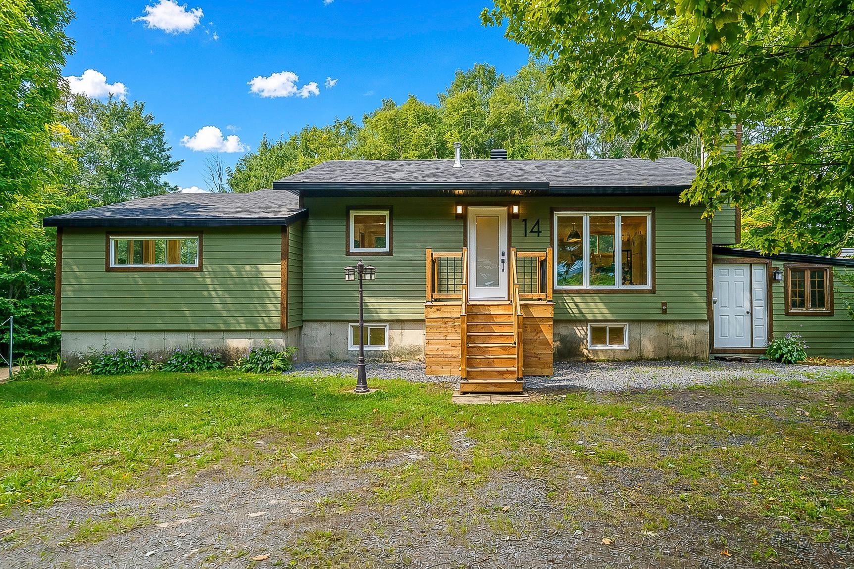 MLS: 27506995