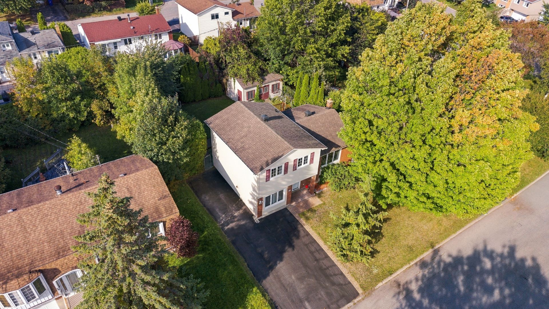 MLS: 27965281