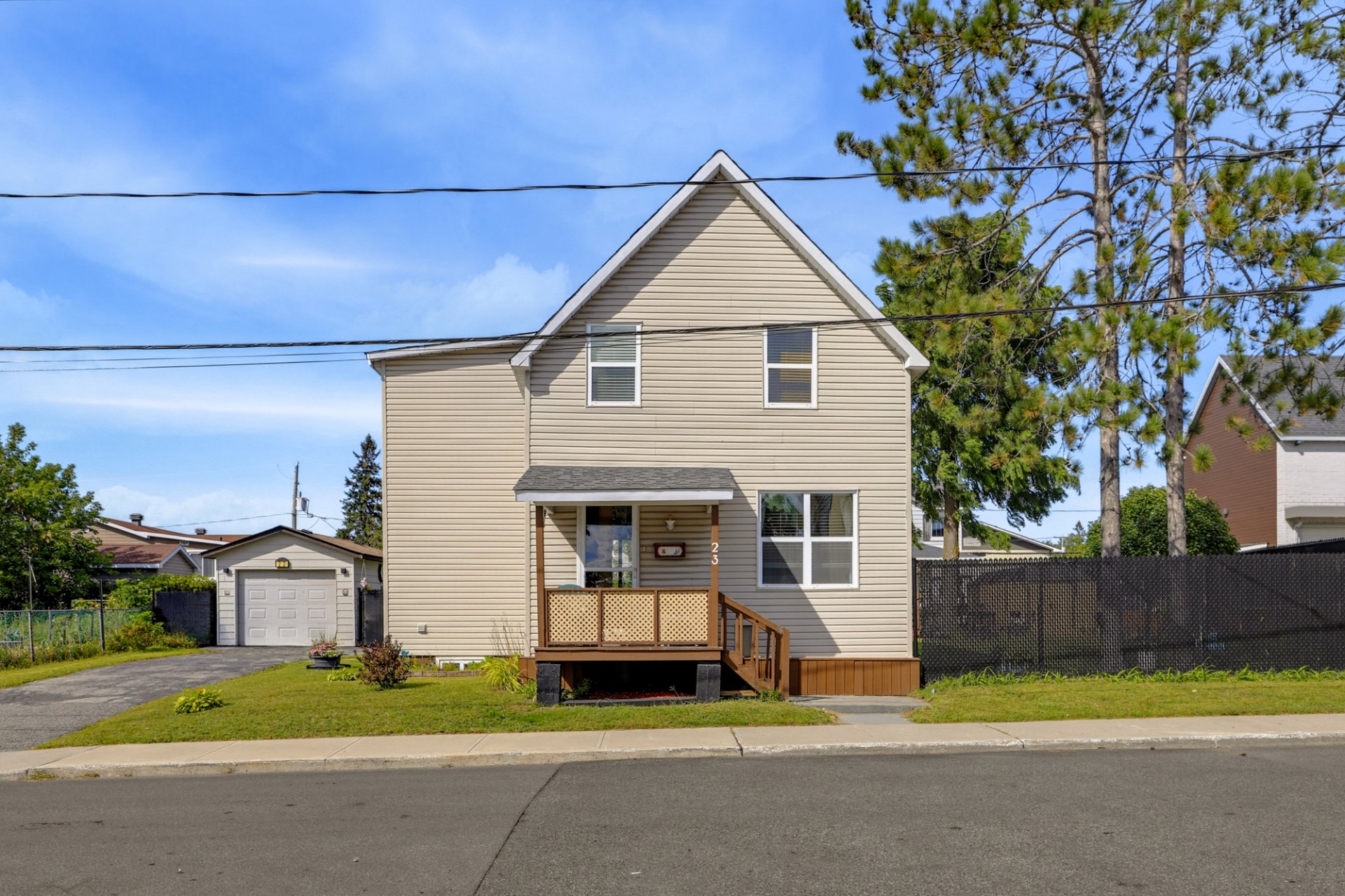 MLS: 28898632