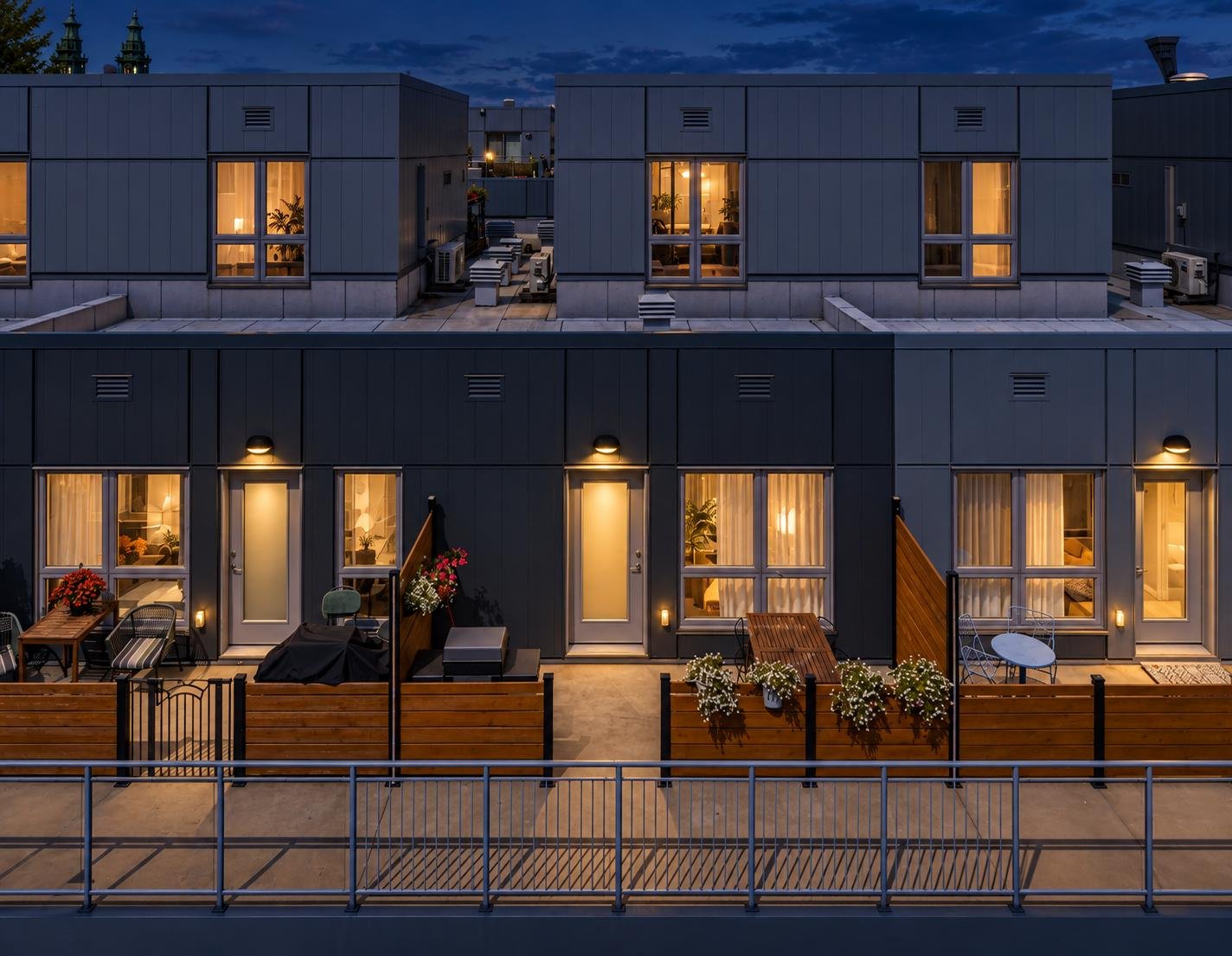 MLS: 27350488