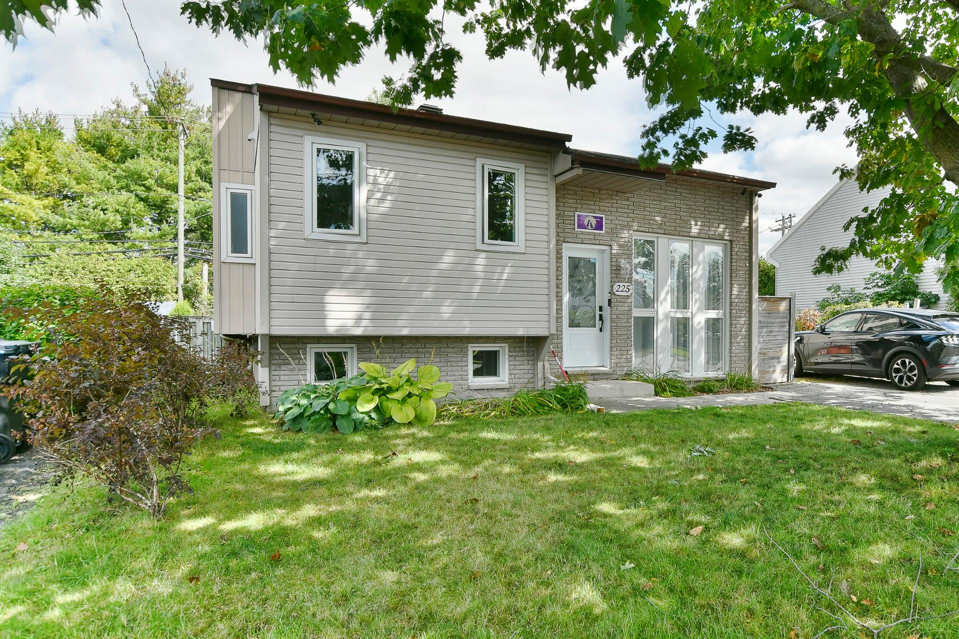 MLS: 18960857