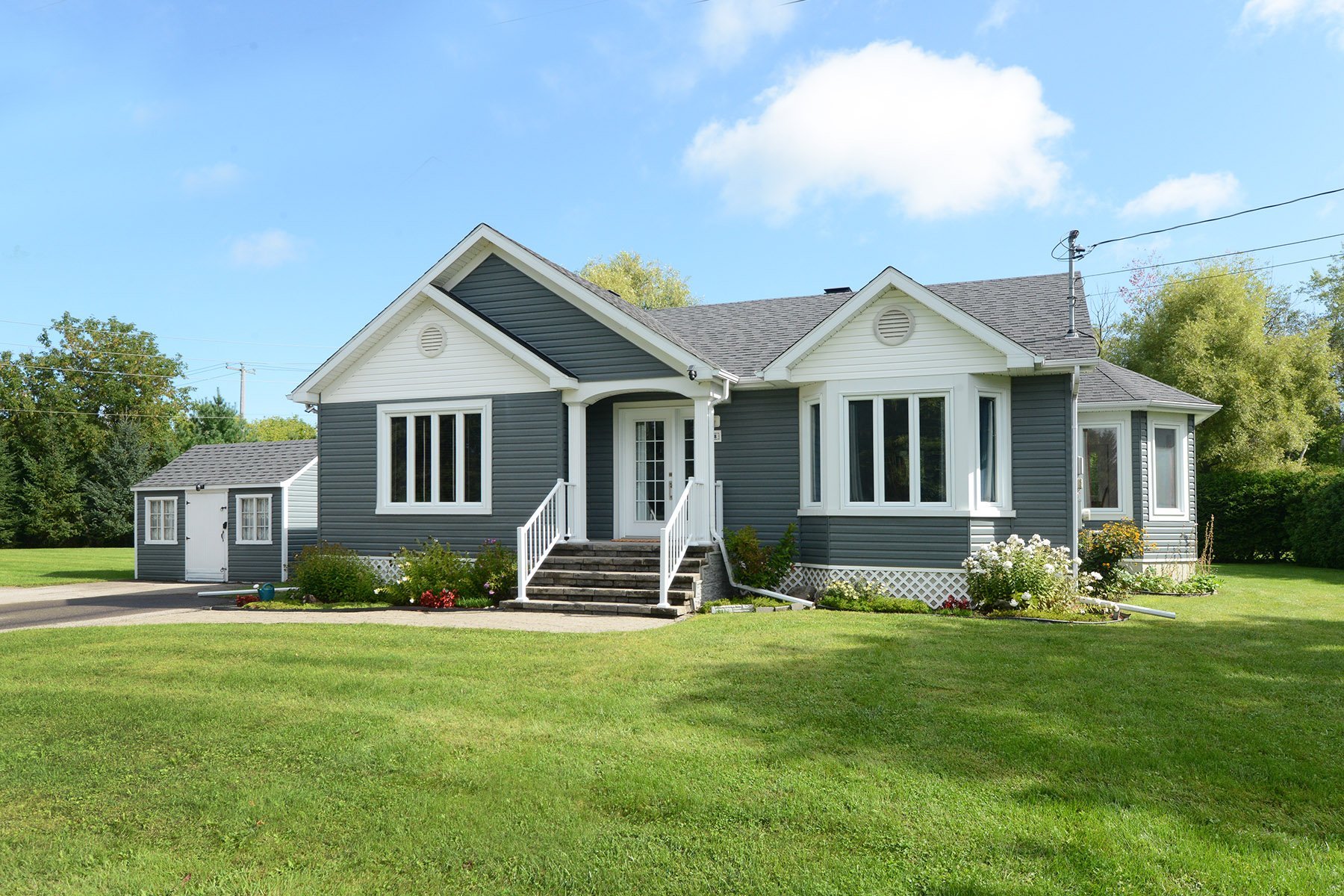 MLS: 27569300