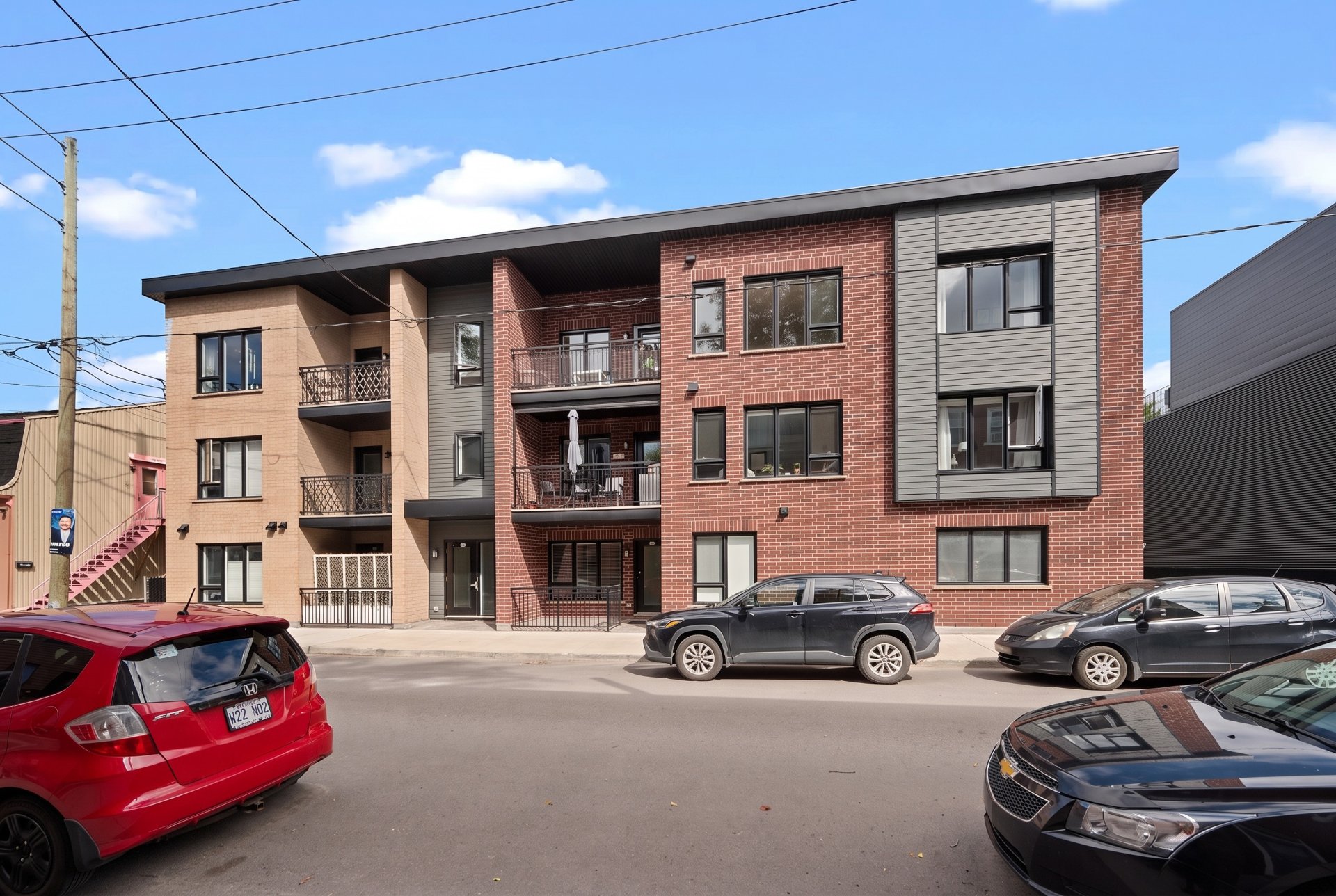 MLS: 22798411