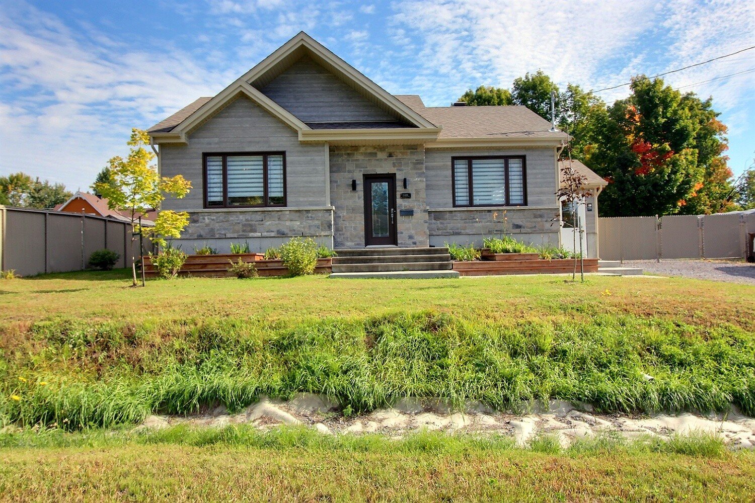 MLS: 16847802