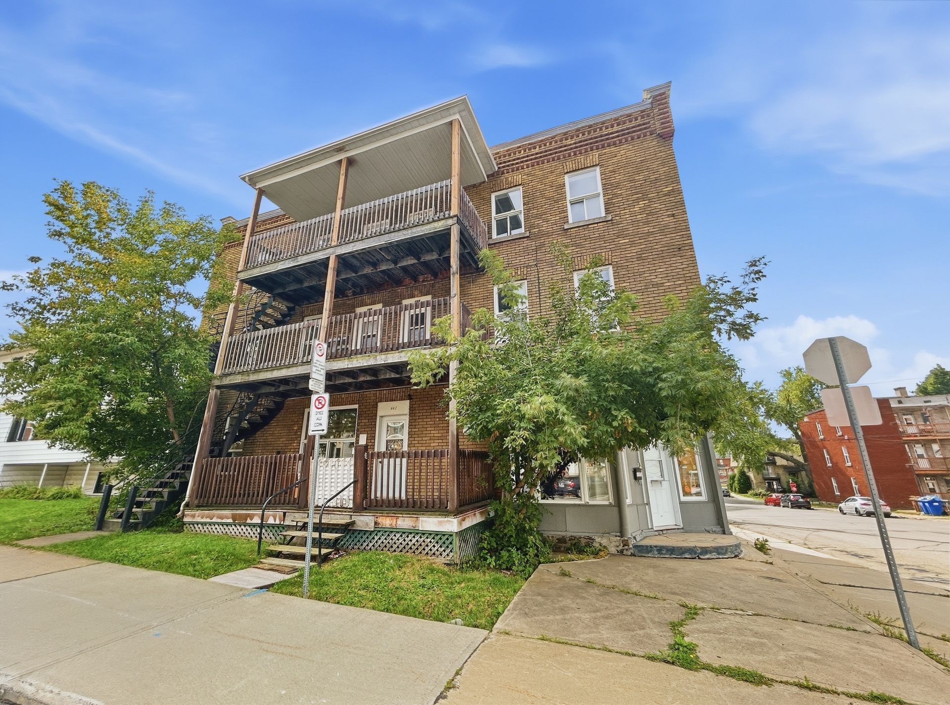 MLS: 22674891