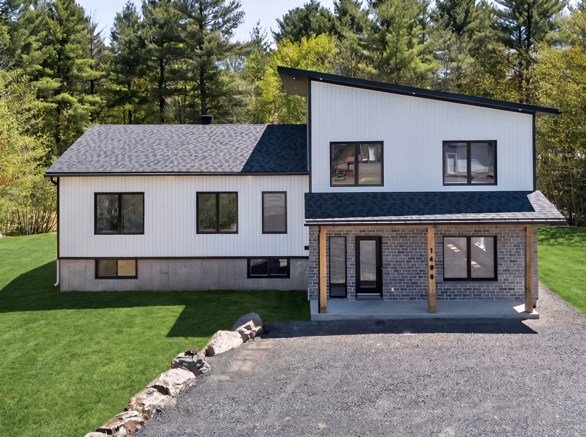 MLS: 25589678
