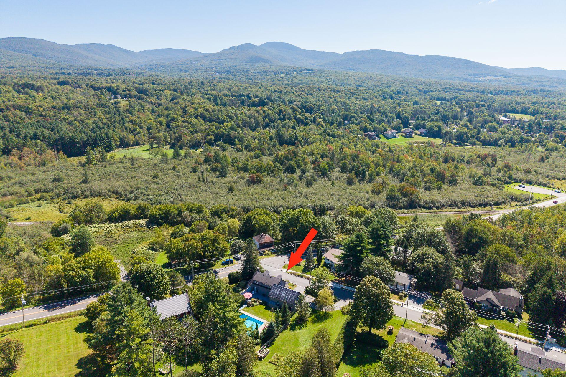 MLS : 28048153