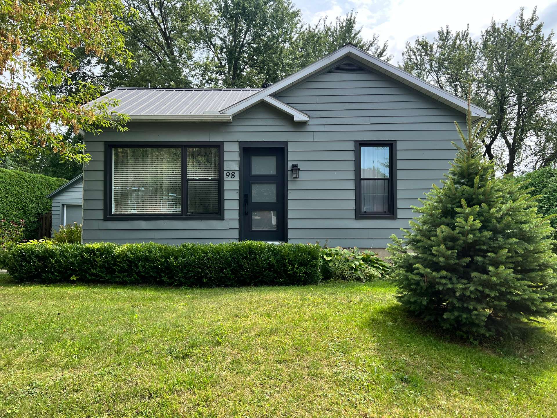 MLS: 21808141