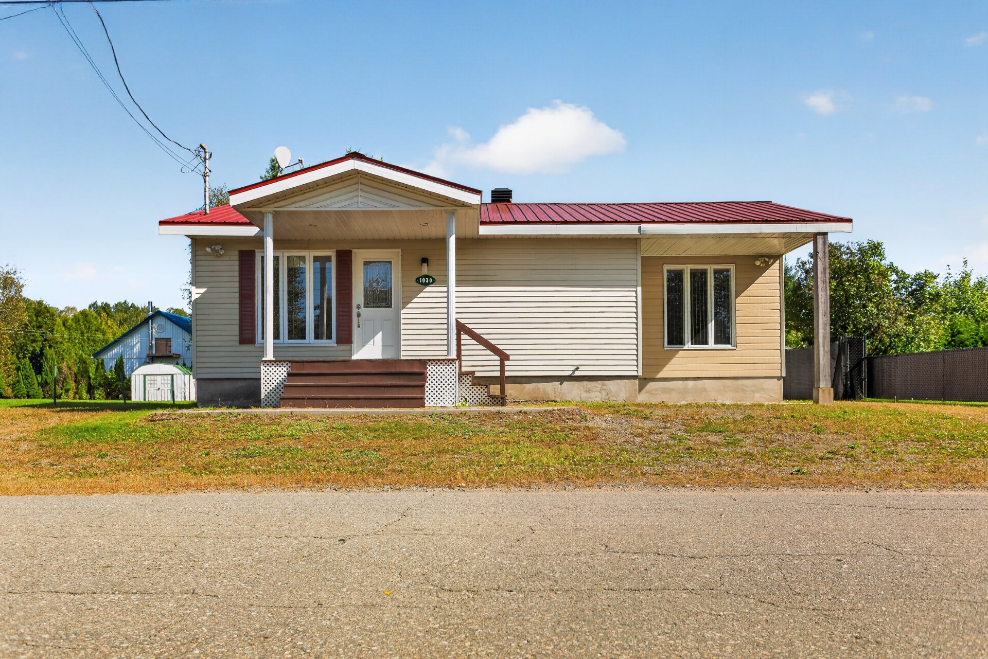 MLS: 27615860