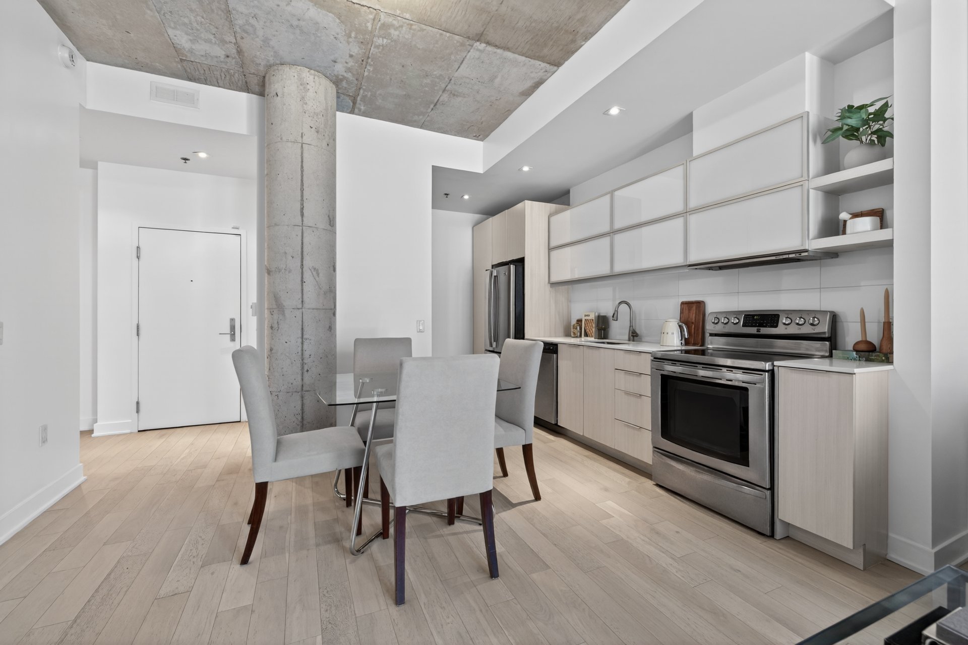 MLS: 19298318