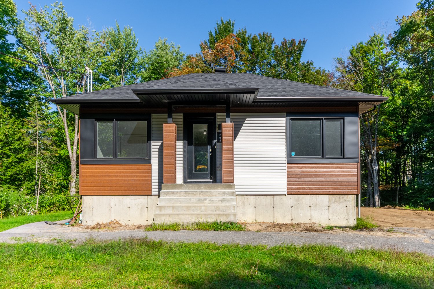 MLS: 27154749
