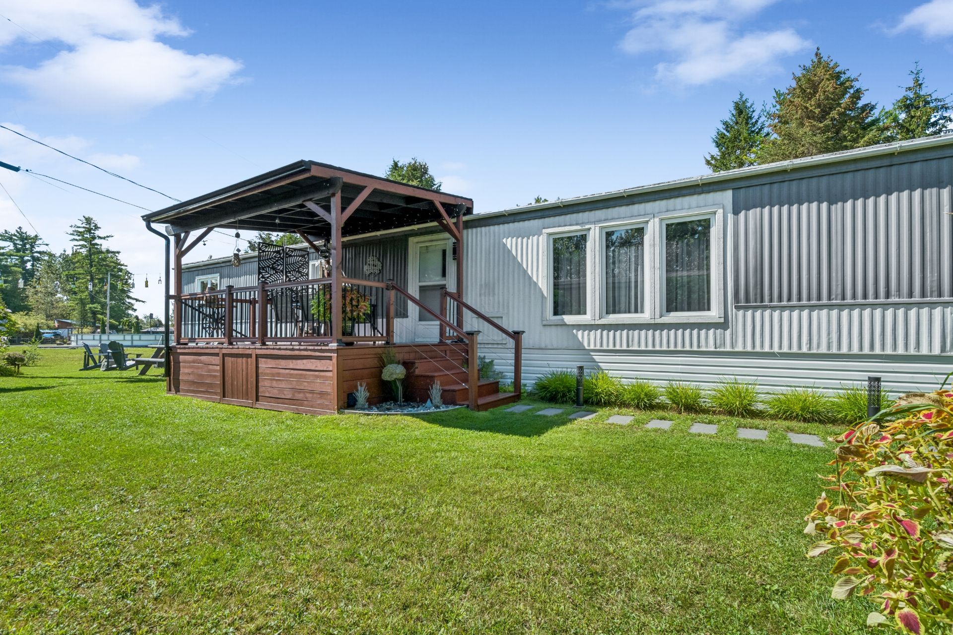 MLS: 21898846
