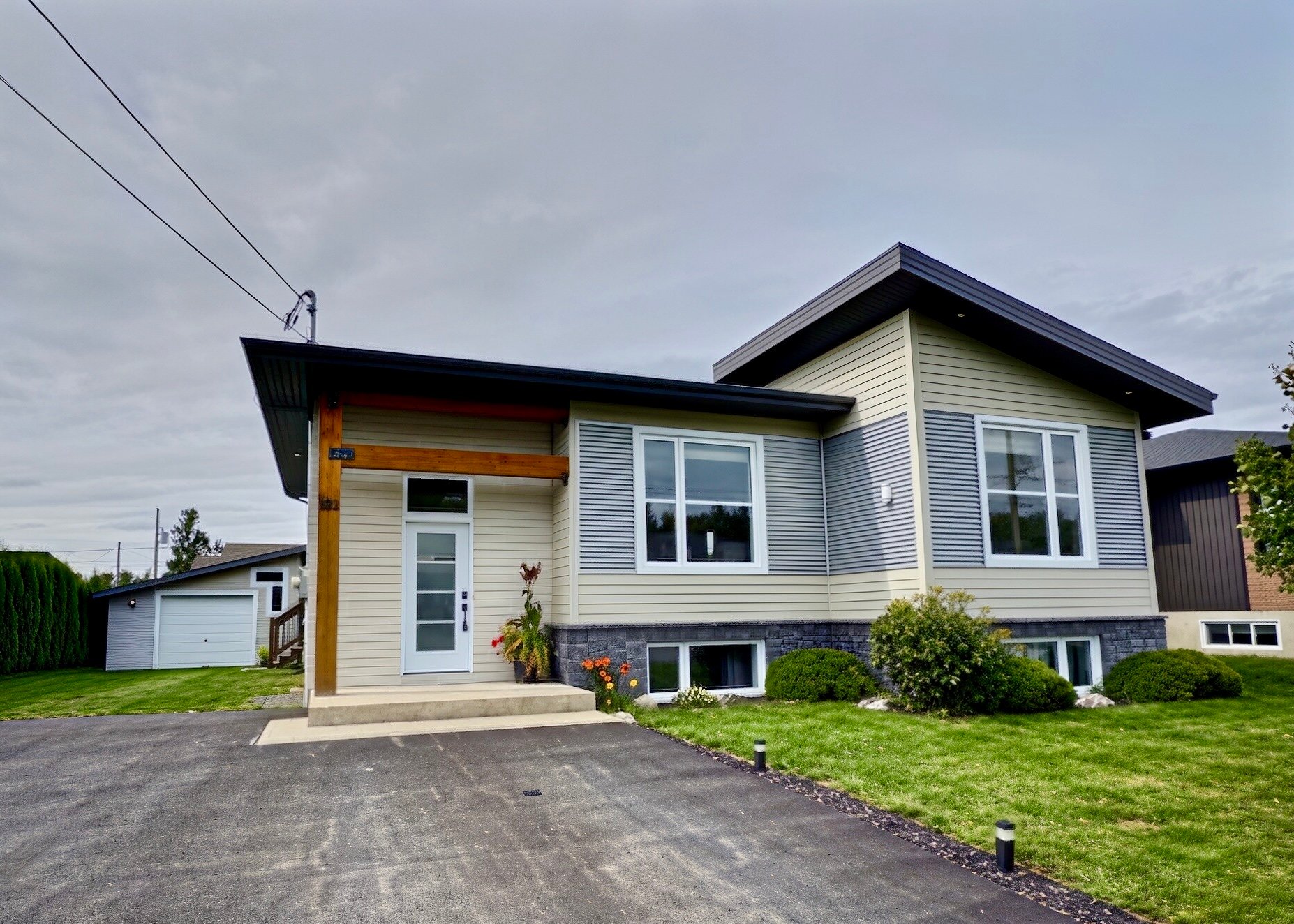 MLS: 20525652