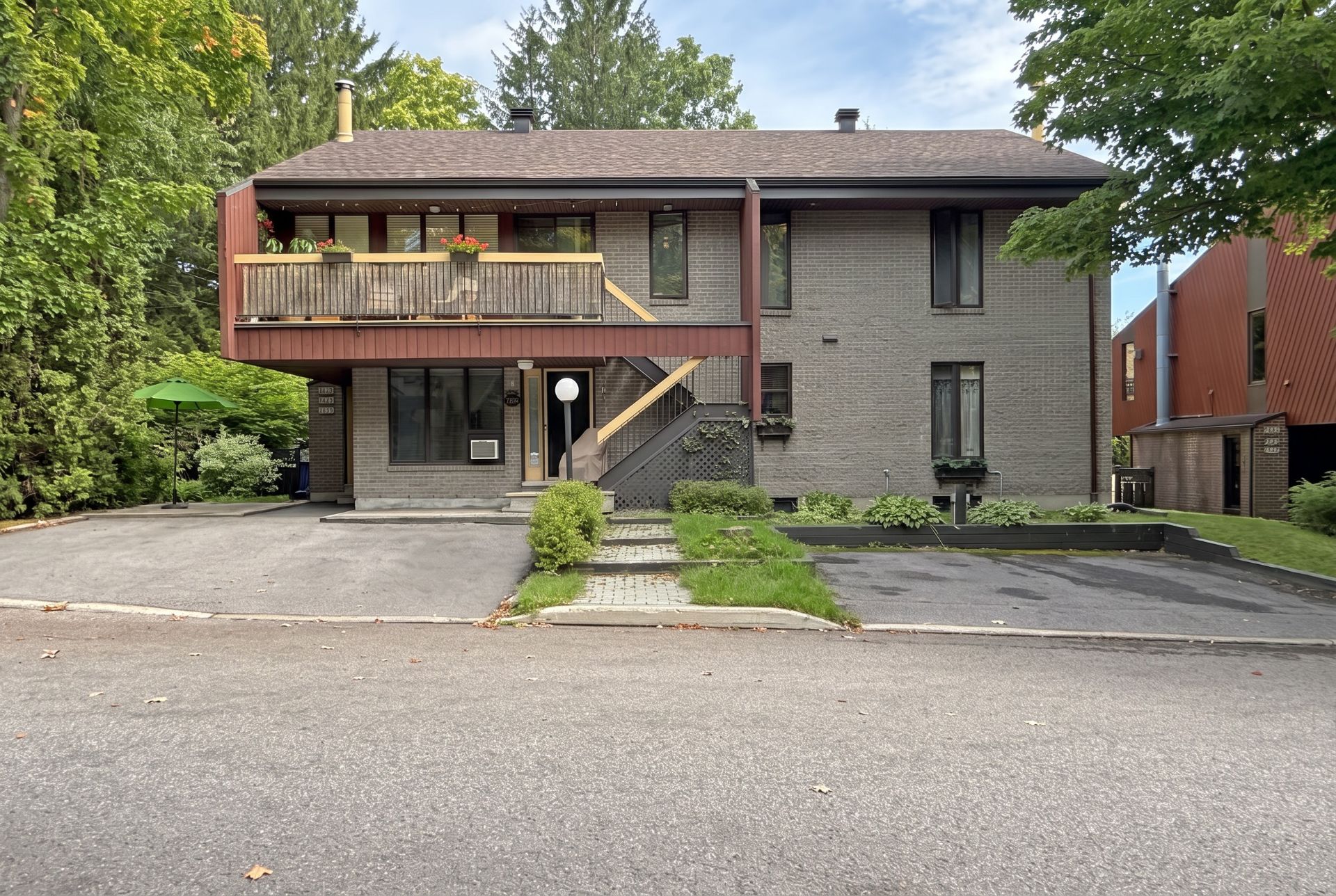 MLS: 25031504