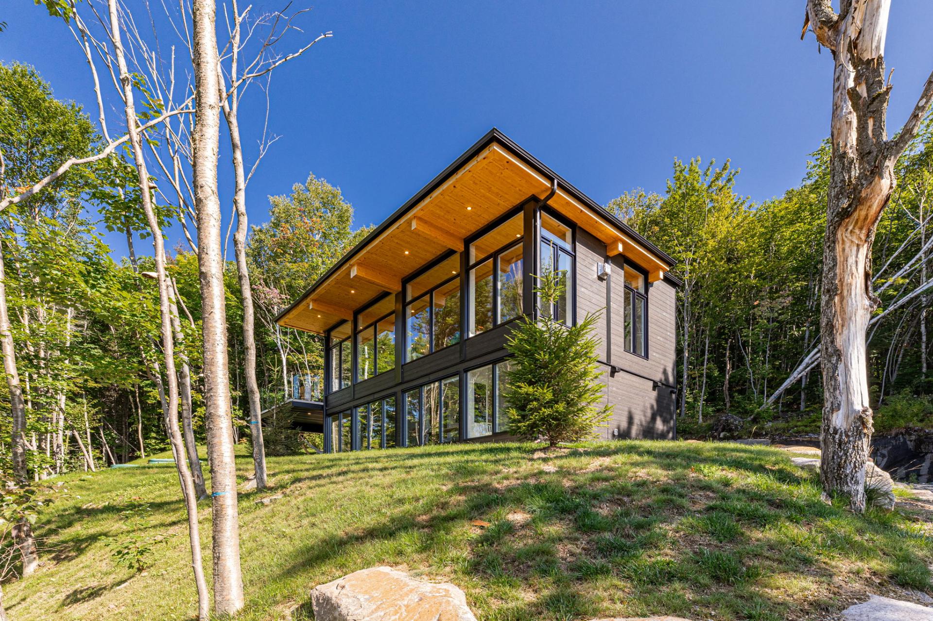 MLS: 20972417