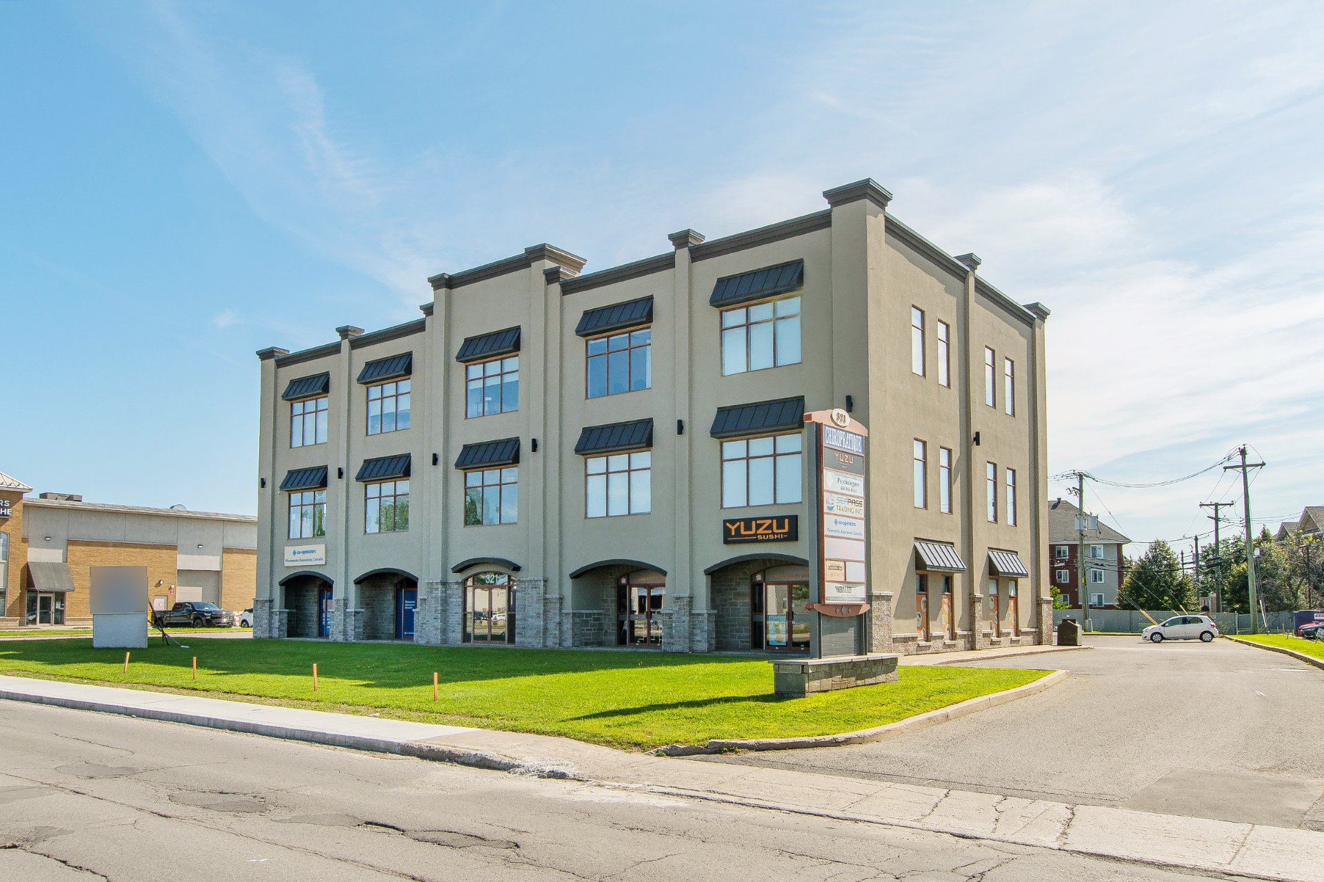 MLS: 25272318
