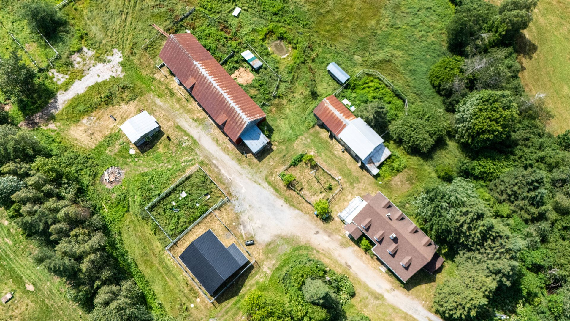MLS: 23740636