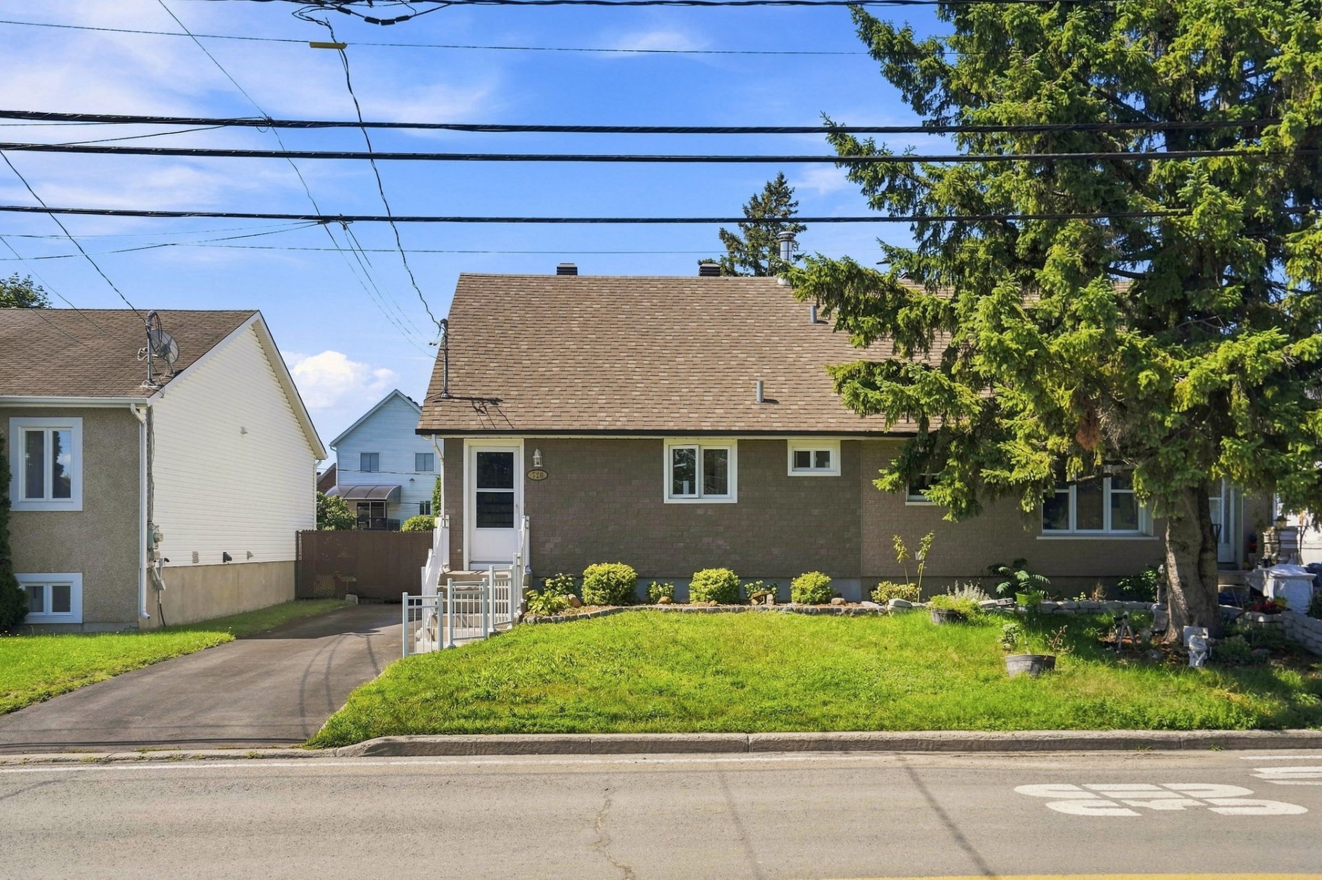 MLS: 25618651