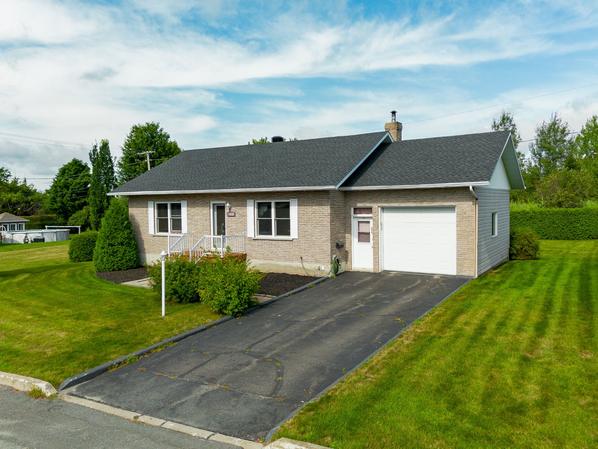 MLS: 19330822