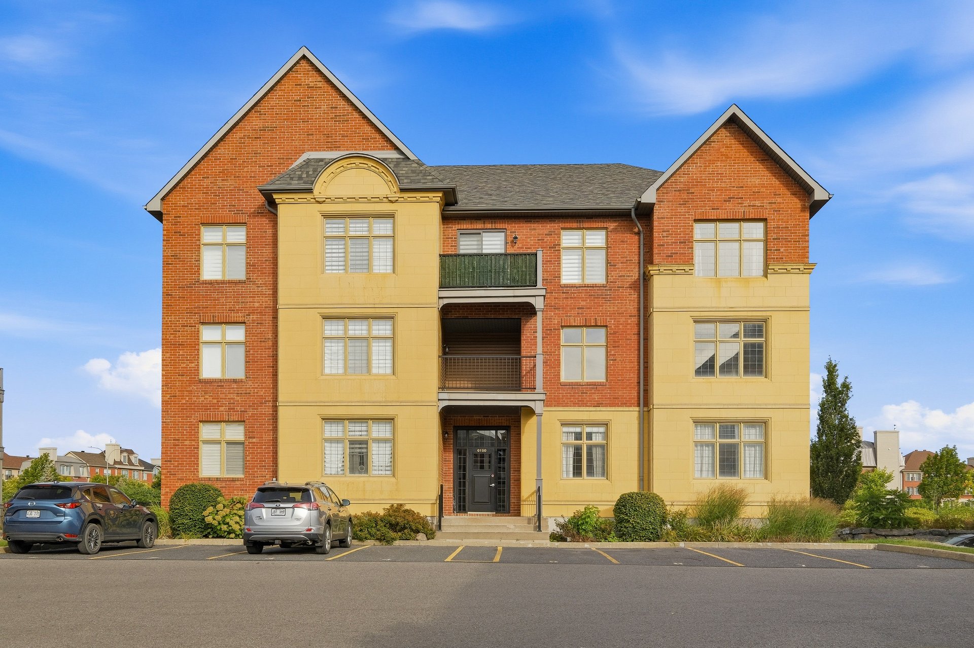 MLS: 25831518
