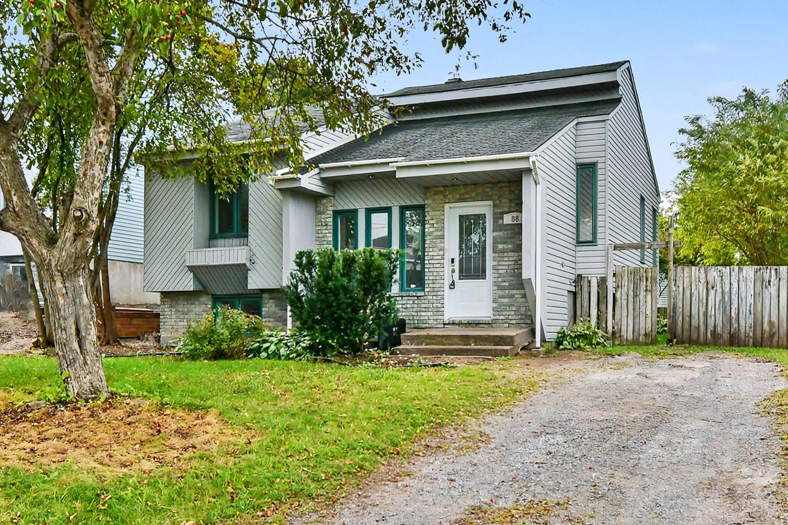 MLS: 19359644