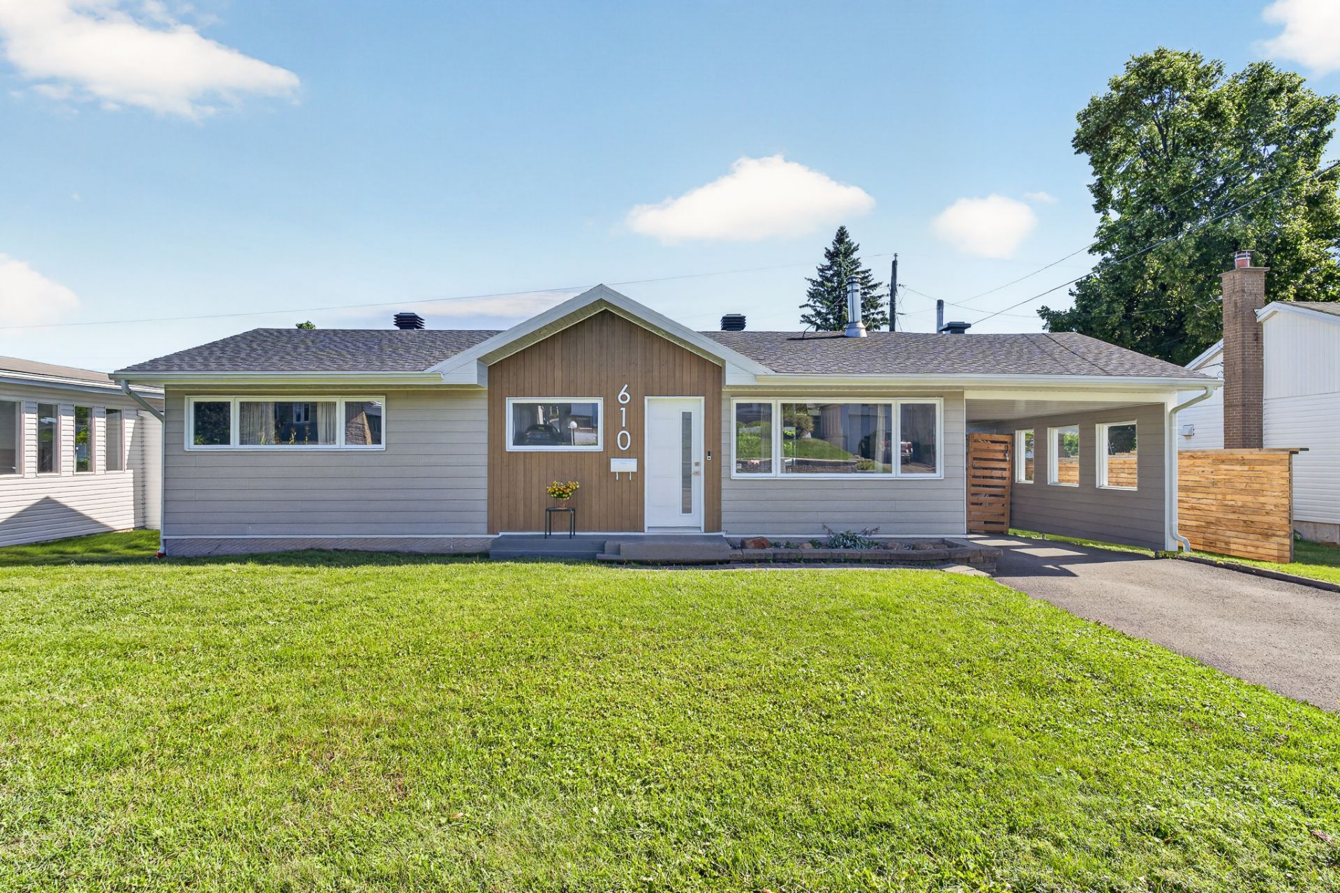 MLS: 25198395