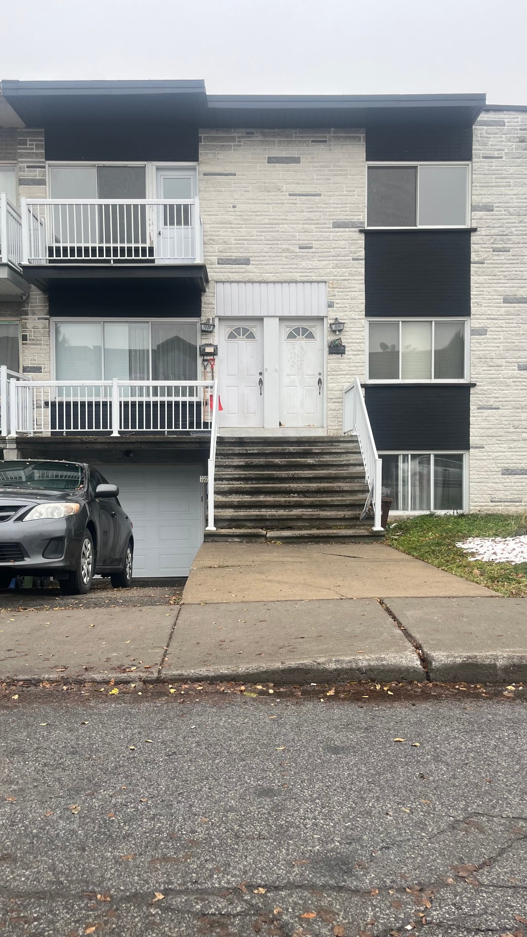 MLS: 27609072