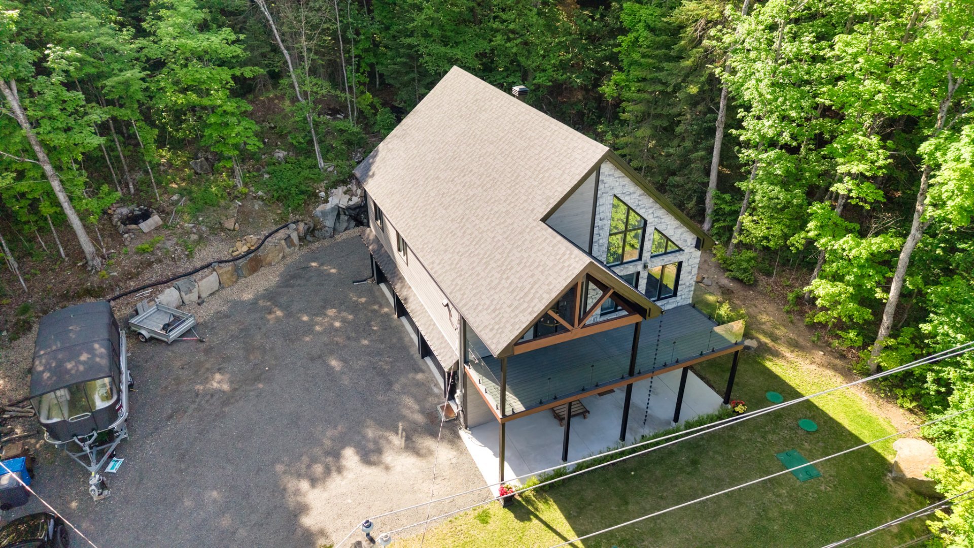 MLS: 21393238