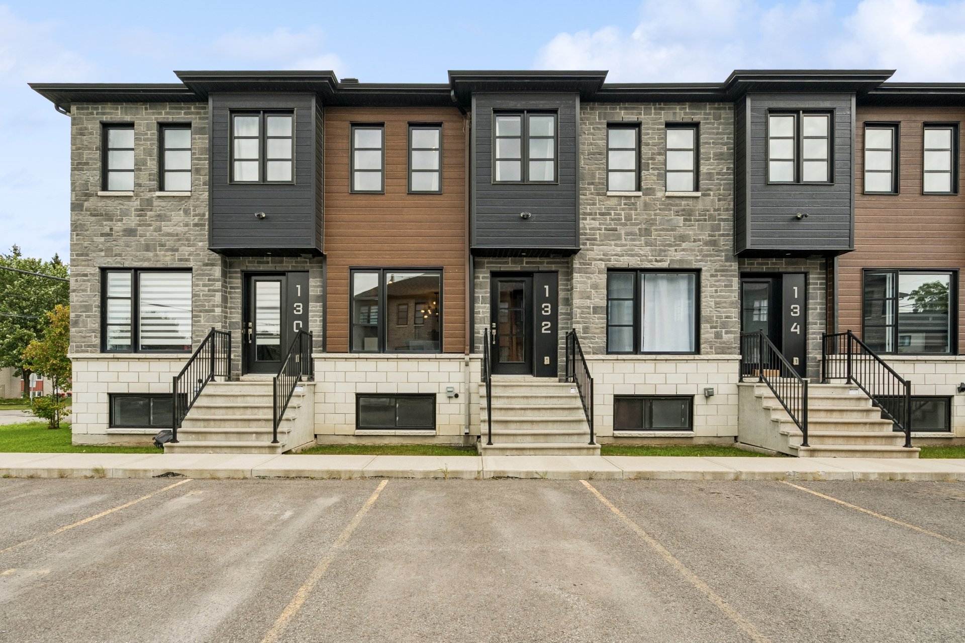 MLS: 28898238