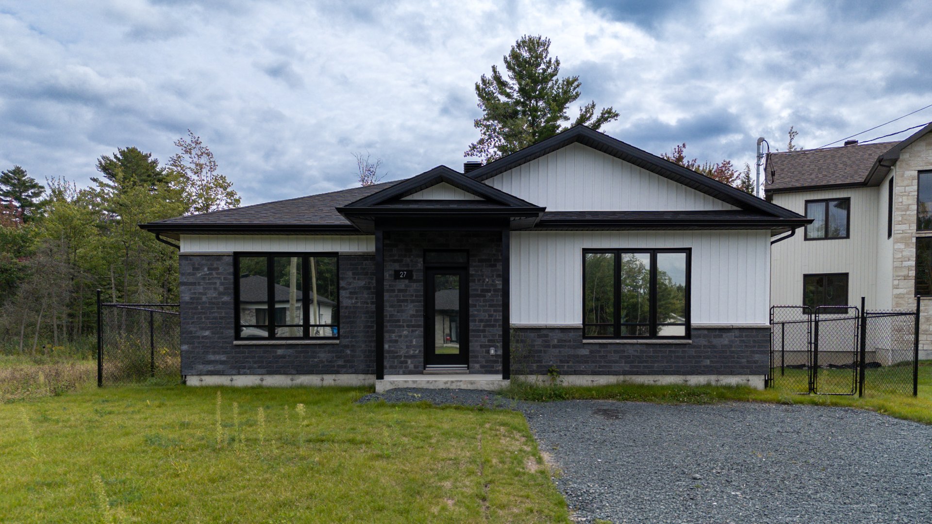 MLS: 21041528