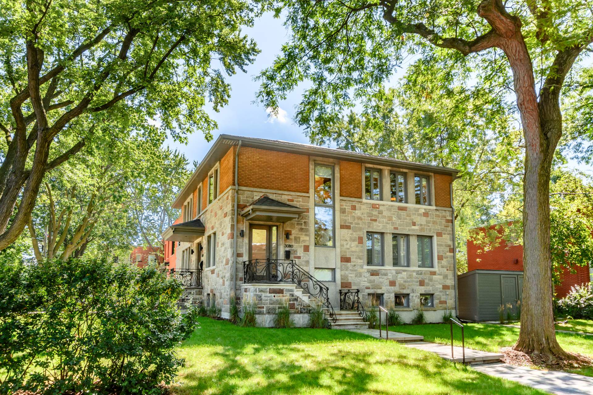 MLS: 22696850