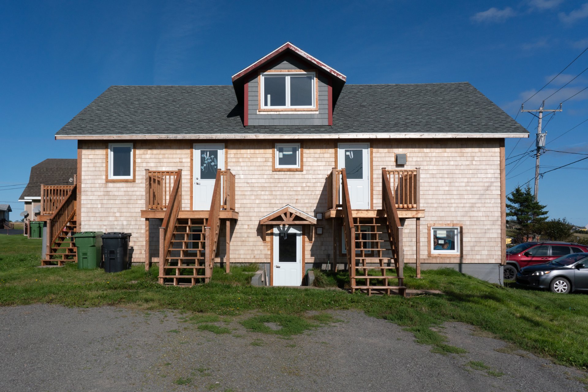 MLS: 23661528