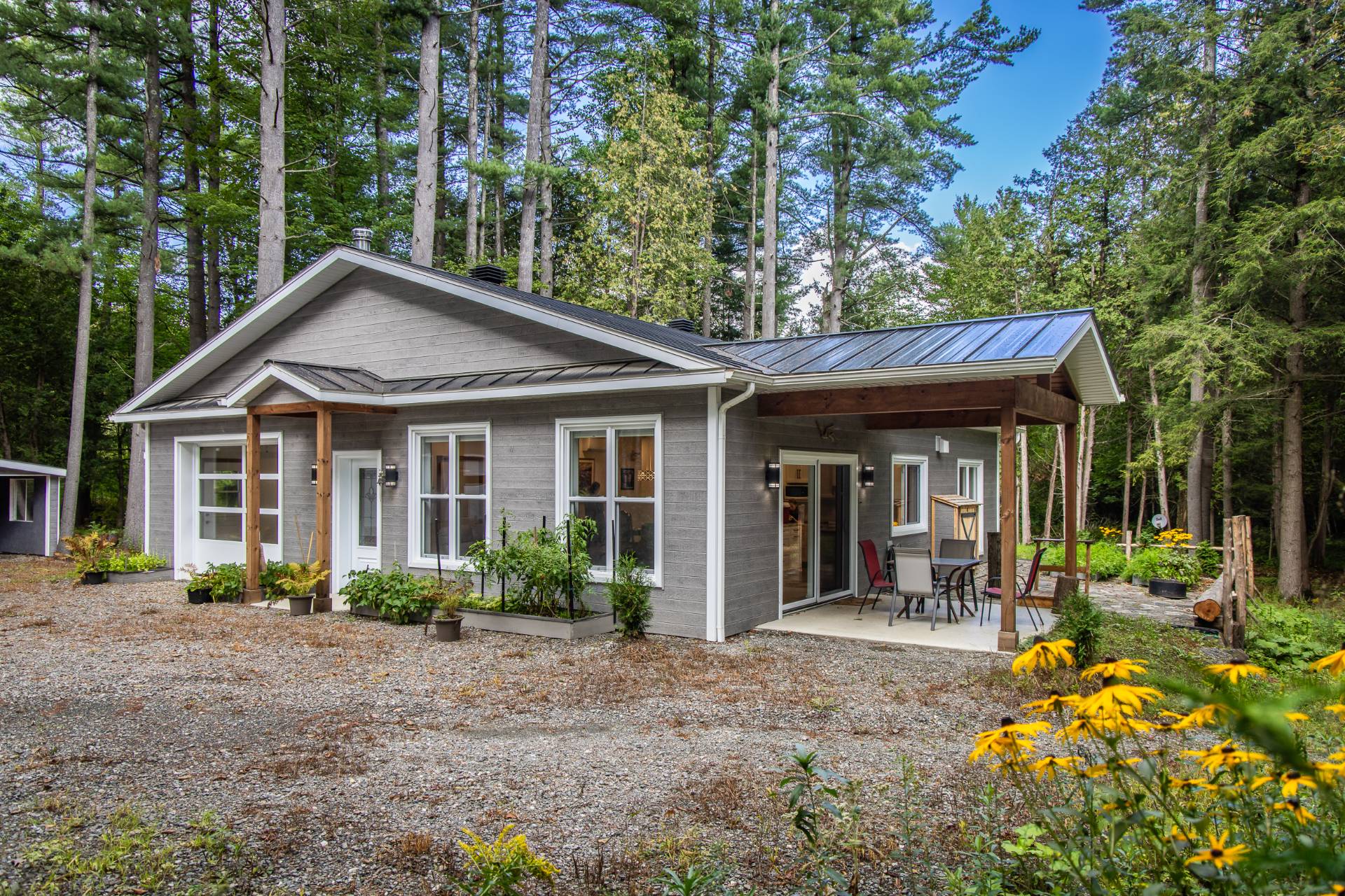 MLS: 25909636