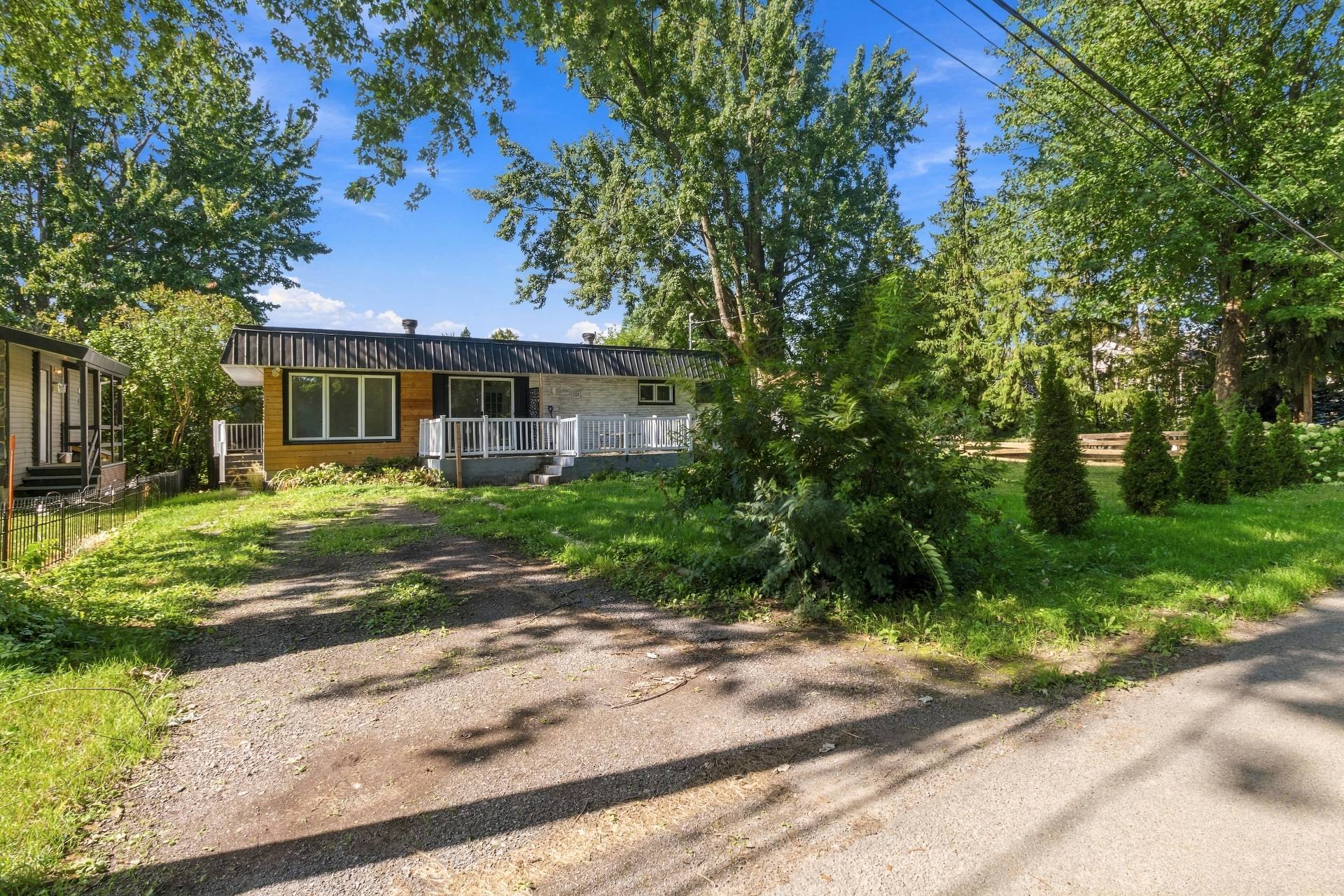 MLS: 18950517