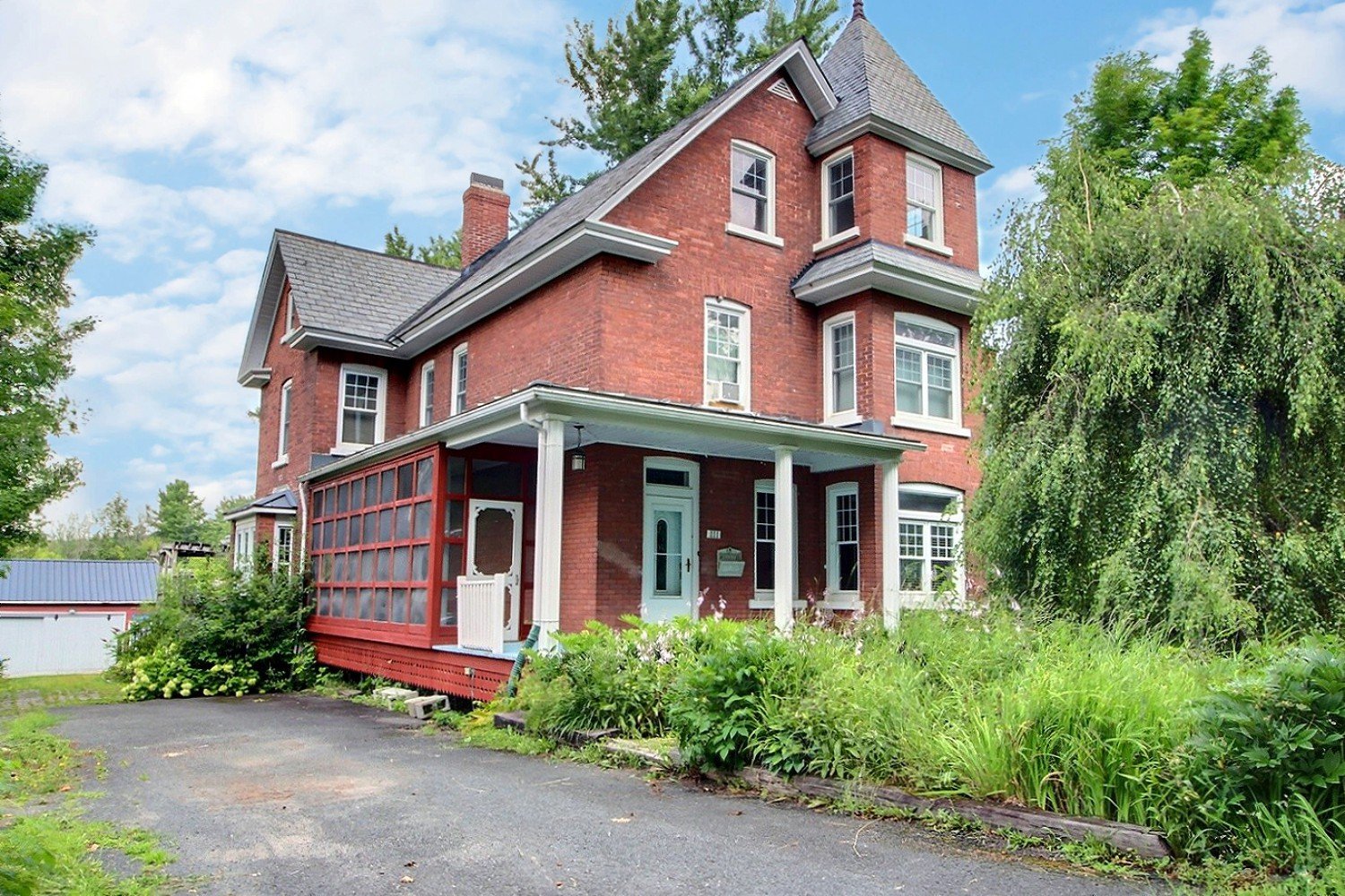 MLS: 10984831