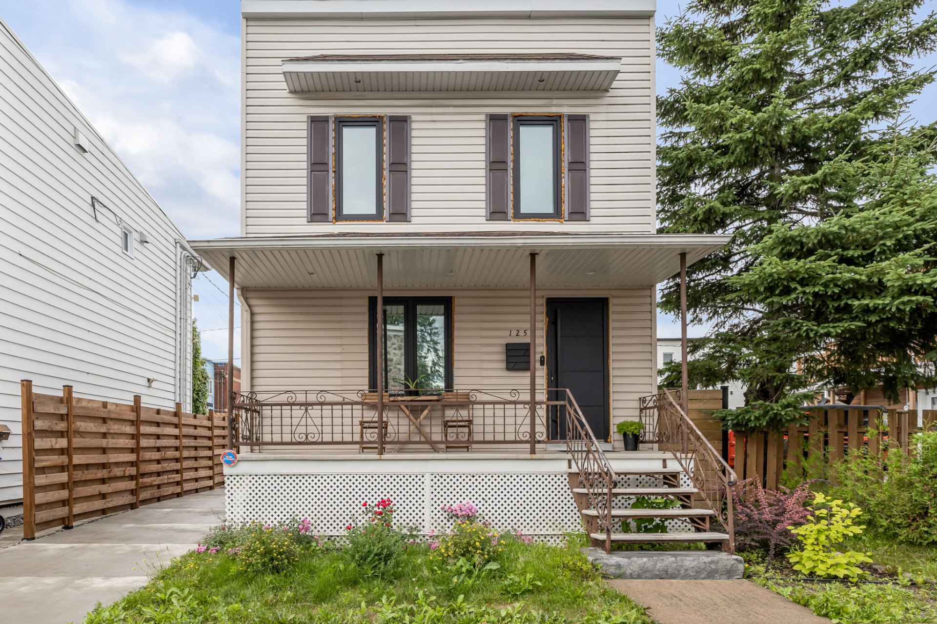 MLS: 21480882