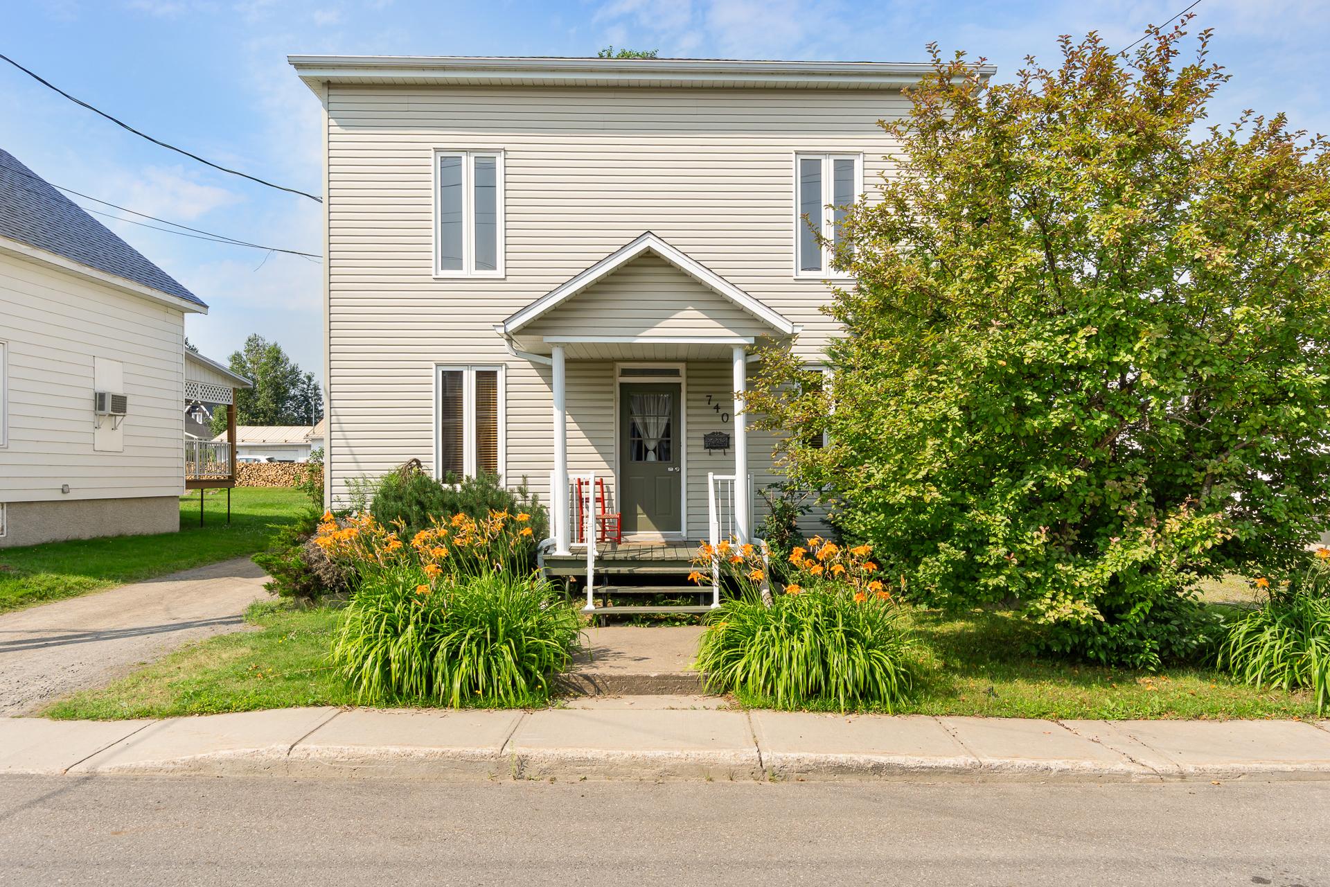 MLS: 22007894