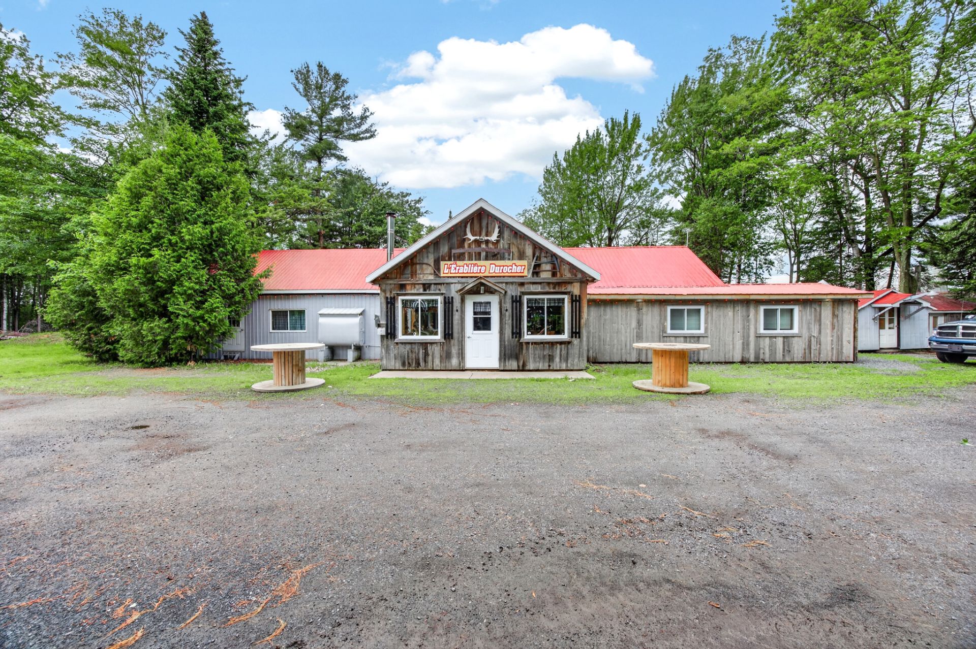 MLS: 25044521