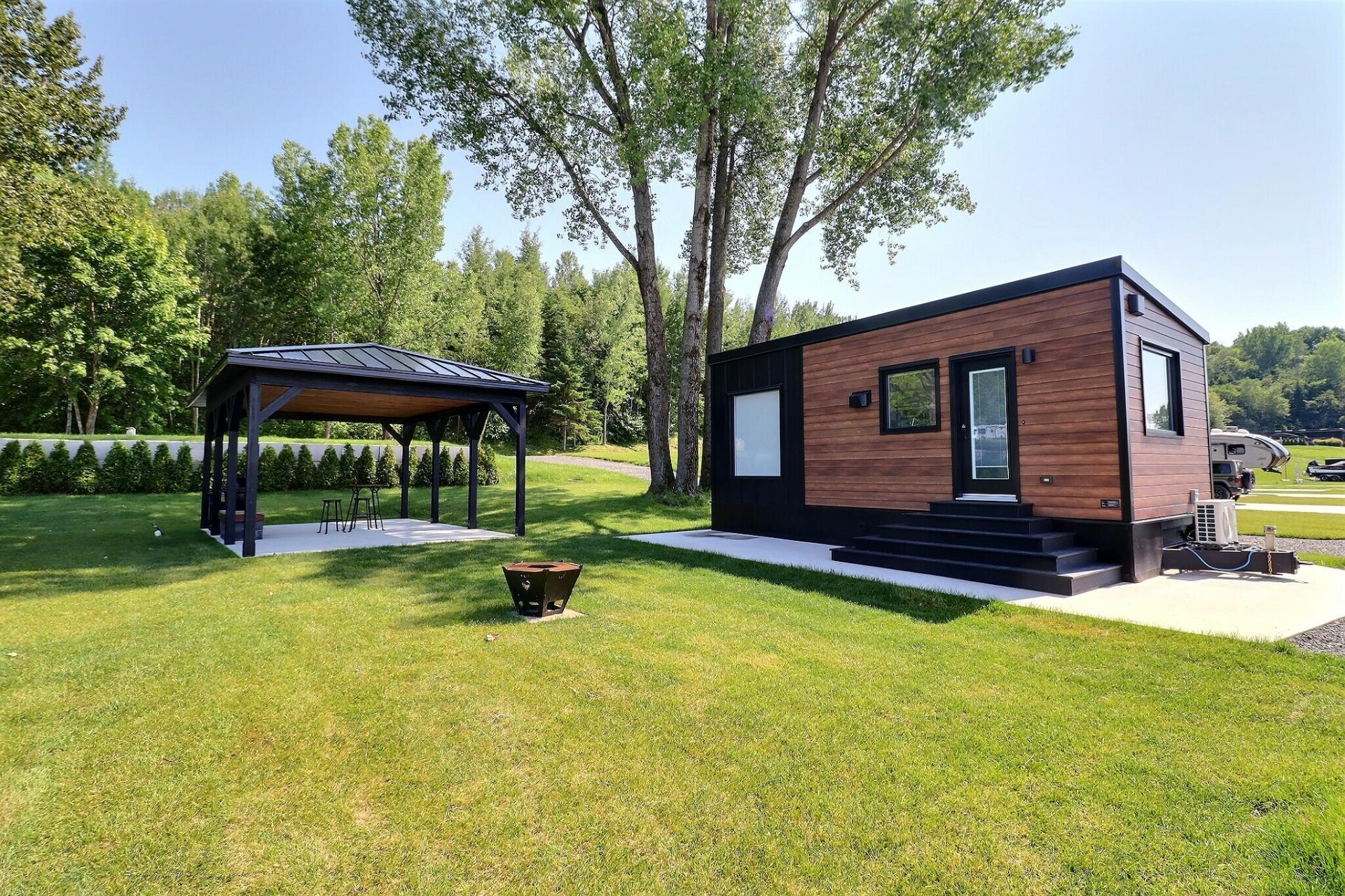 MLS: 27679159